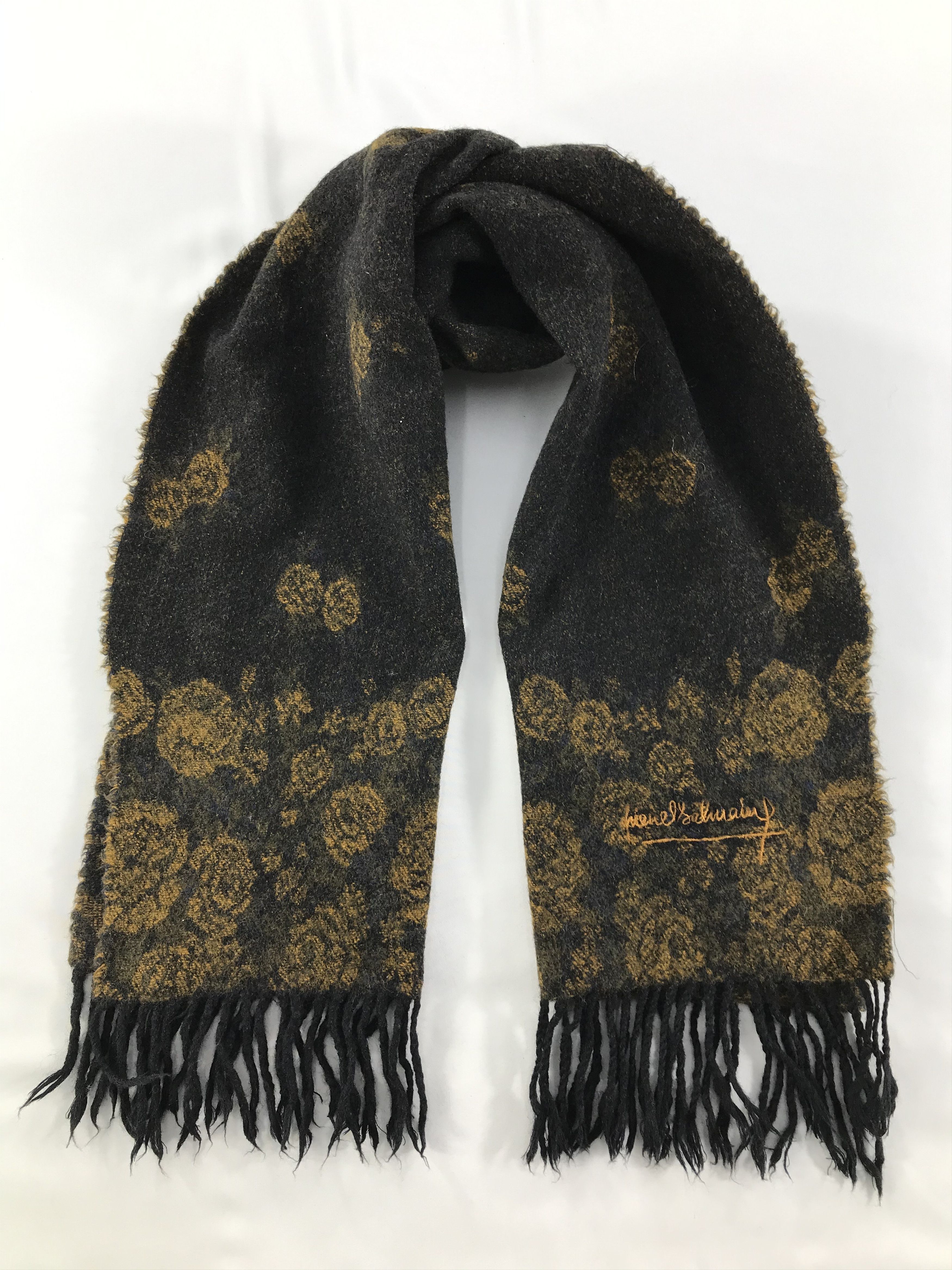 Pierre Balmain Vintage Pierre Balmain Scarf/Muffler/Neckwear MF1342 Size ONE SIZE - 1 Thumbnail