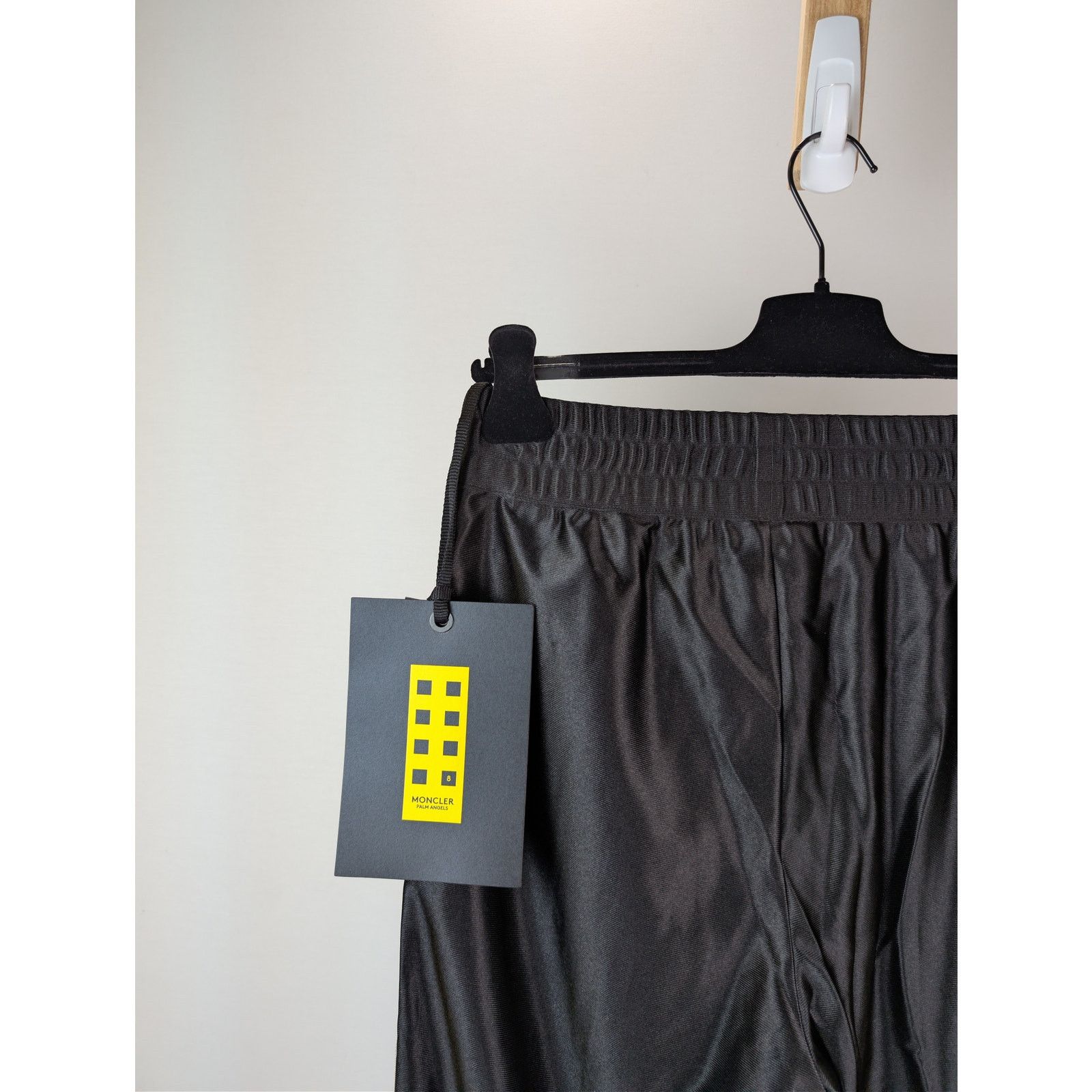 Moncler × Palm Angels o1rshd1 Shiny Track Pants in Black Size US 32 / EU 48 - 14 Thumbnail