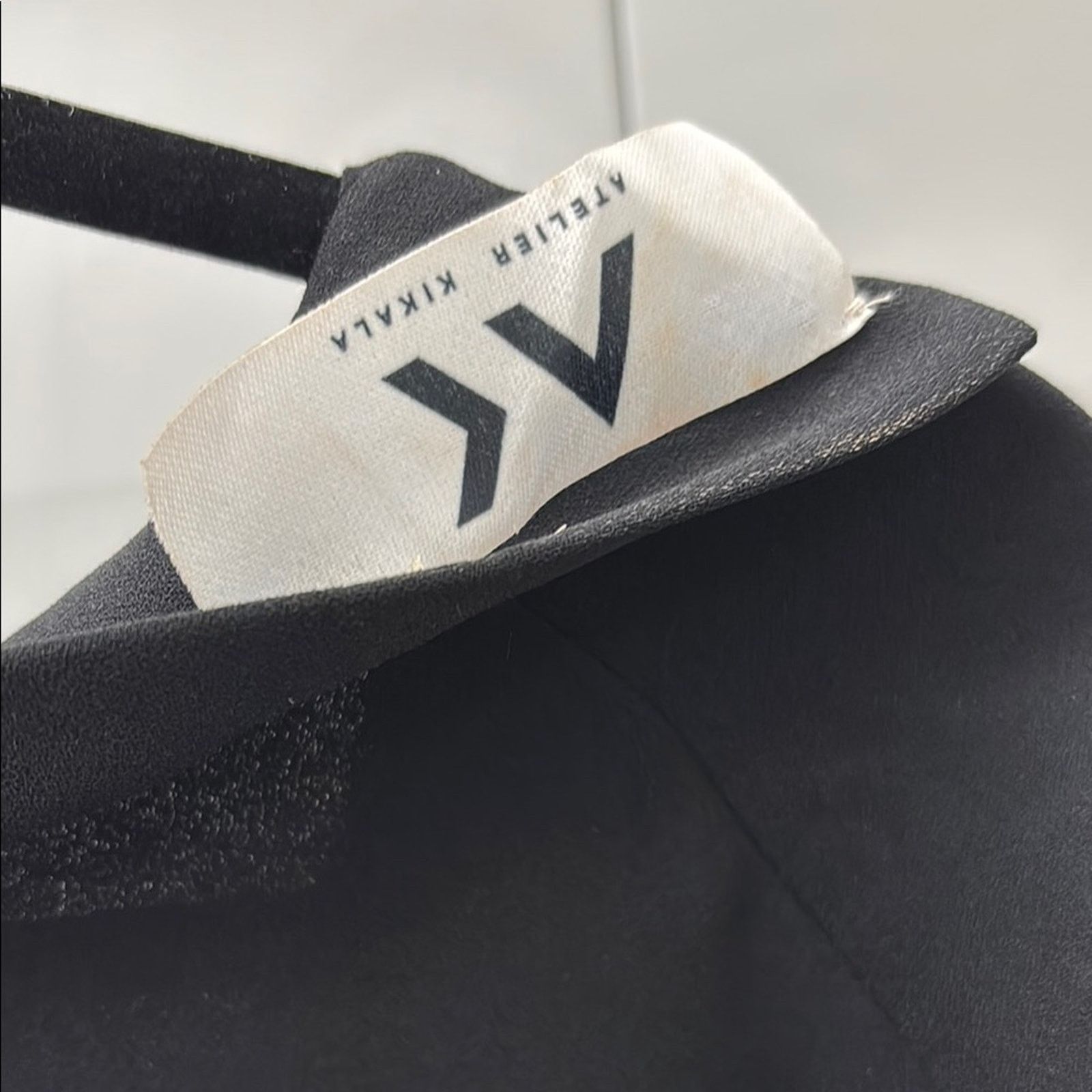 Other NWT Unisex Black Long-Sleeve Top with Tie Detail Atlier S Size S / US 4 / IT 40 - 2 Thumbnail
