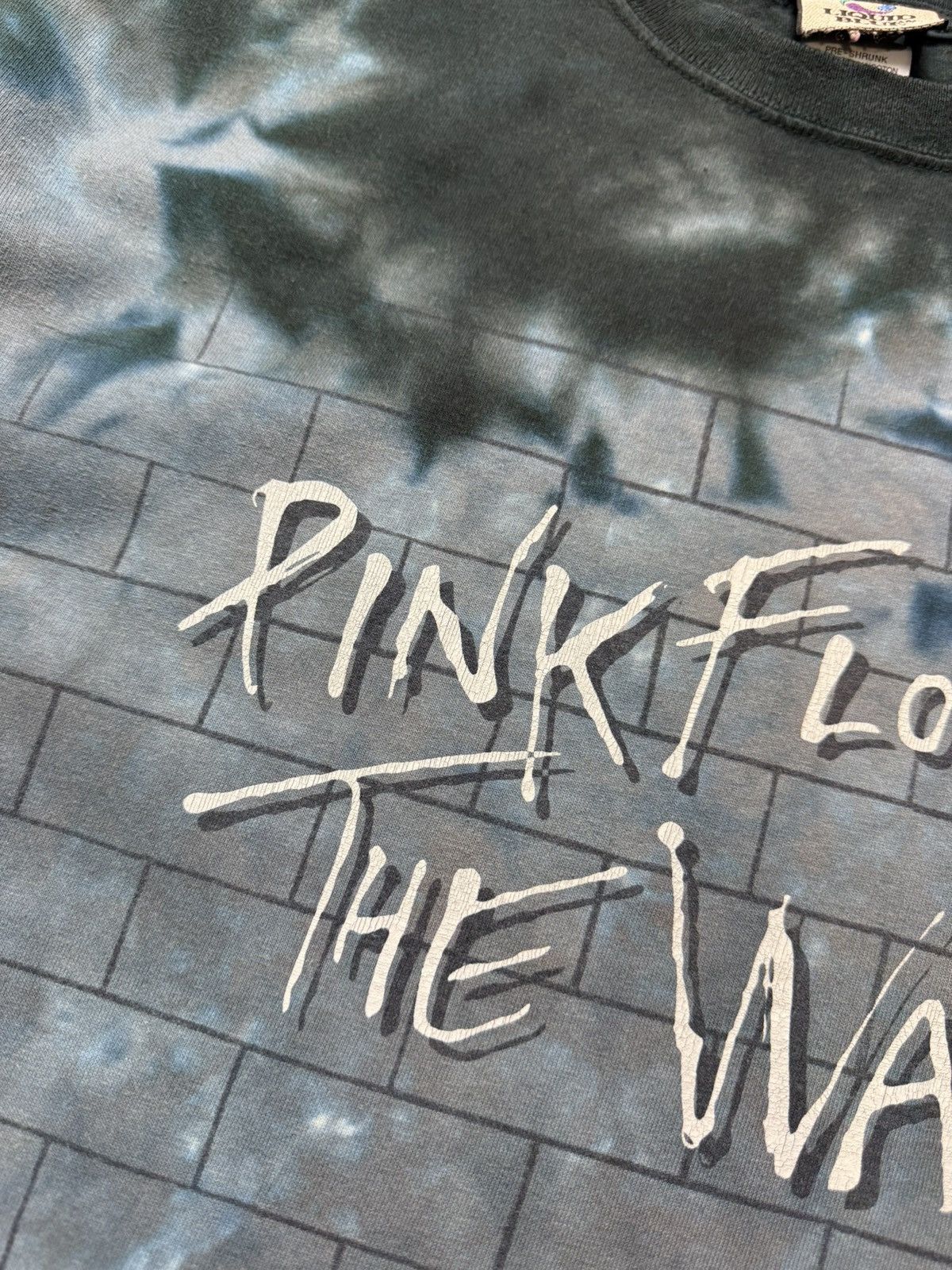 Pink Floyd Vintage 2007 Pink floyd The Wall Liquid Blue T-shirt Size US M / EU 48-50 / 2 - 4 Thumbnail