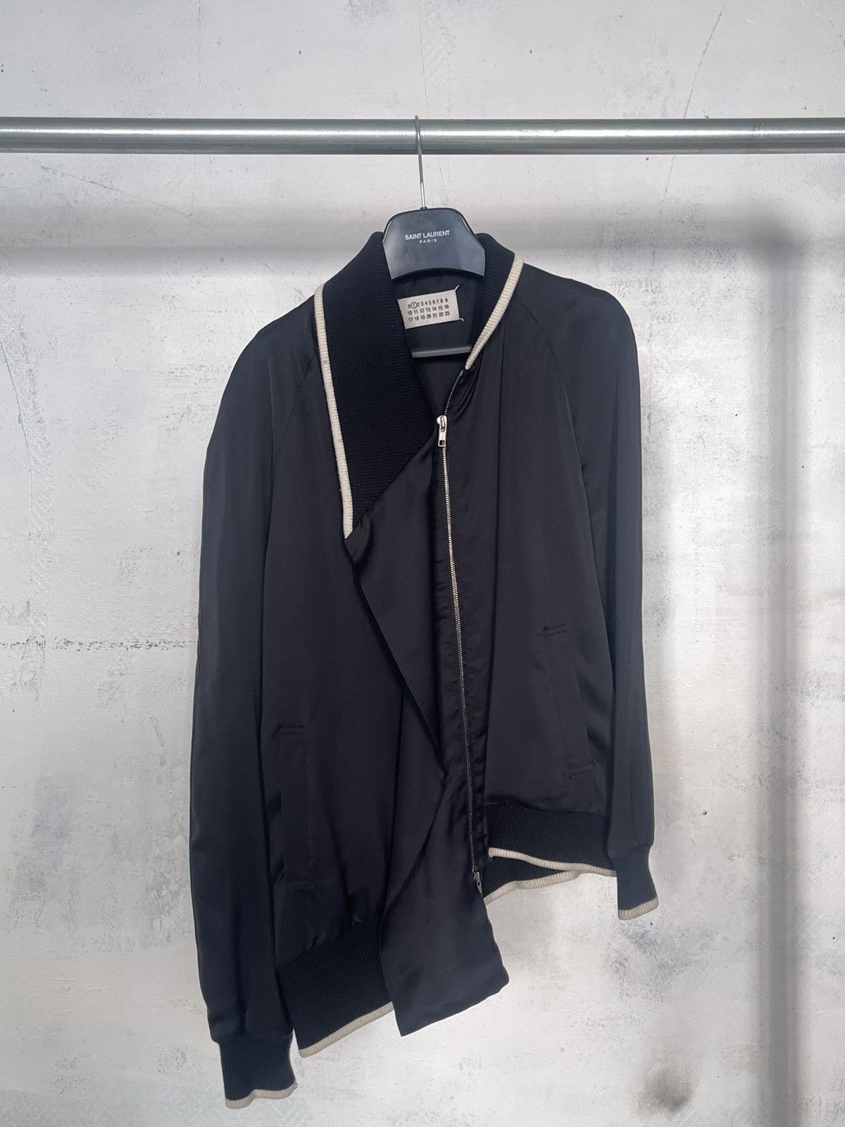 Maison Margiela Martin Margiela FW 2009 Assymetric Bomber Size S / US 4 / IT 40 - 2 Thumbnail