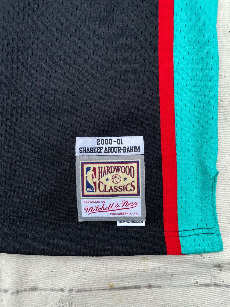 Mitchell & Ness Shareef Abdur- Rahim Vancouver Grizzles Jersey Size US M / EU 48-50 / 2 - 6 Thumbnail