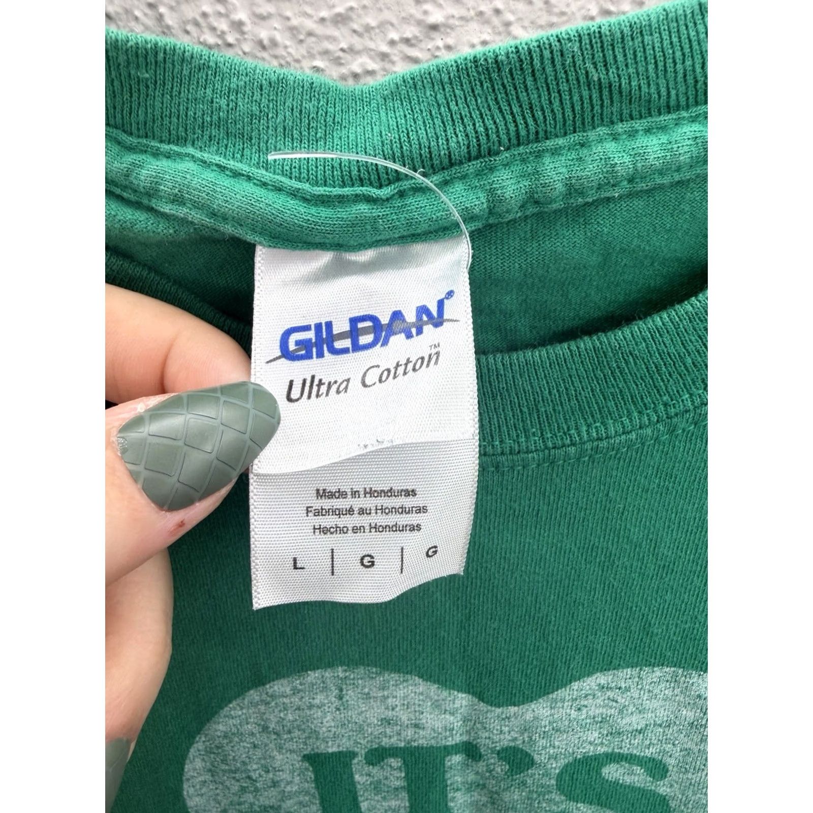 Gildan Gildan T-Shirt Green Short Sleeve Lucky Day Shamrock ST. Patty Size L Unisex Adults Crew Neck Vintage No Size US L / EU 52-54 / 3 - 4 Thumbnail