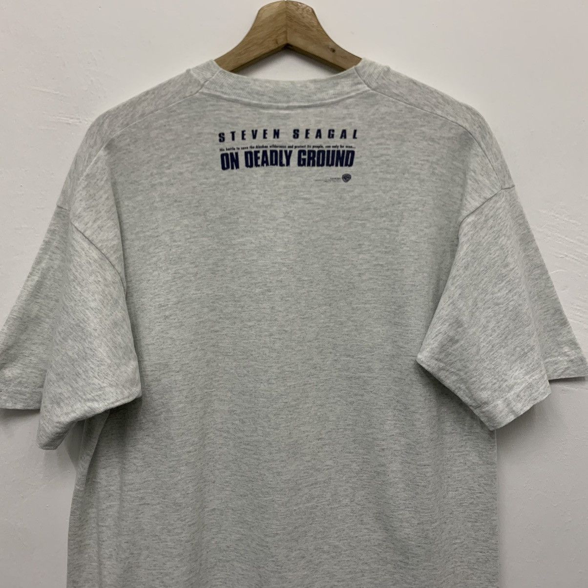 Vintage Vintage 90s ON DEADLY GROUND Movie Steven Seagal T-Shirt Size US L / EU 52-54 / 3 - 3 Thumbnail