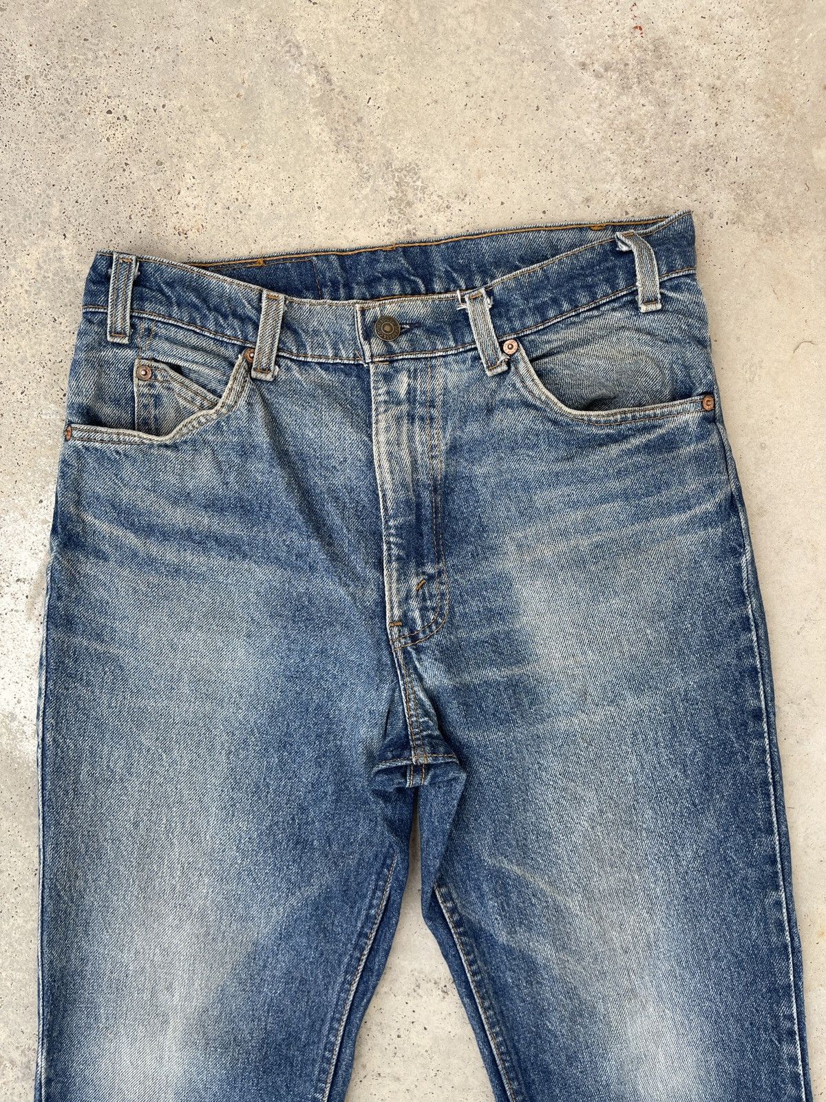 Levi's × Vintage Vintage Levi's Blue Faded Denim Jeans Size US 32 / EU 48 - 2 Thumbnail