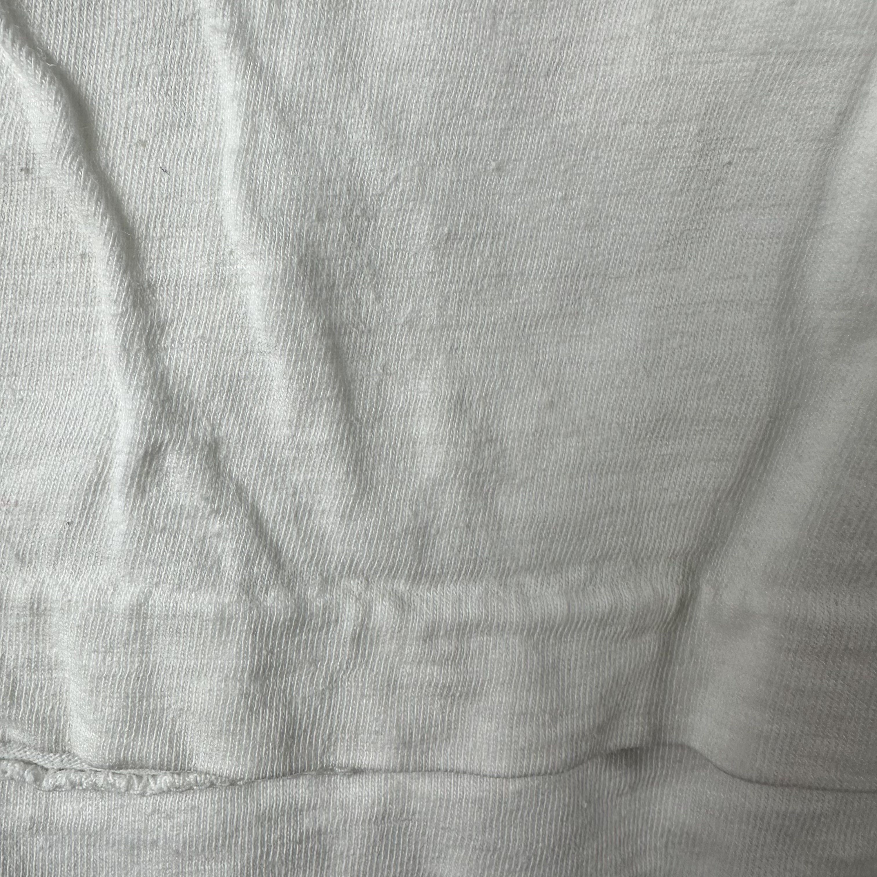 Vintage Vintage 90s Cherokee Bachelor Photography T-shirt Size US L / EU 52-54 / 3 - 5 Thumbnail