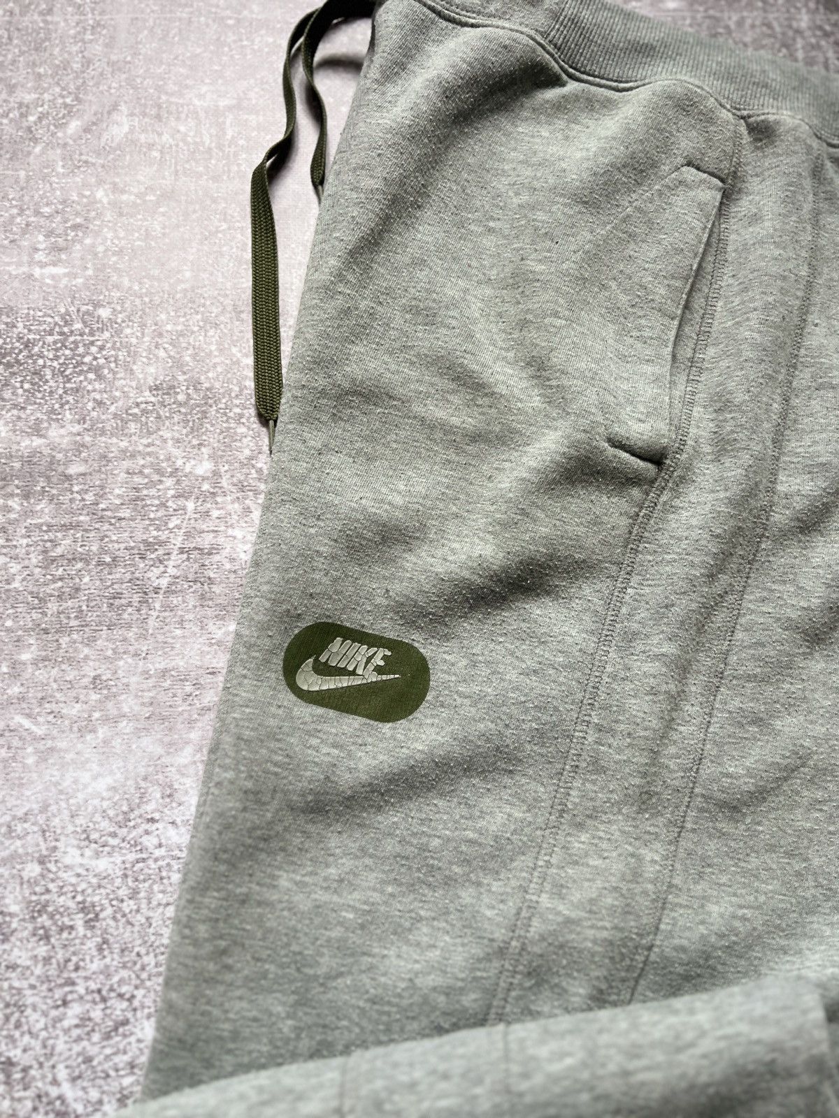 Nike Y2K Baggy Nike Sweatpants, tony hawk shorts, sims trunks Size 38 - 3 Thumbnail
