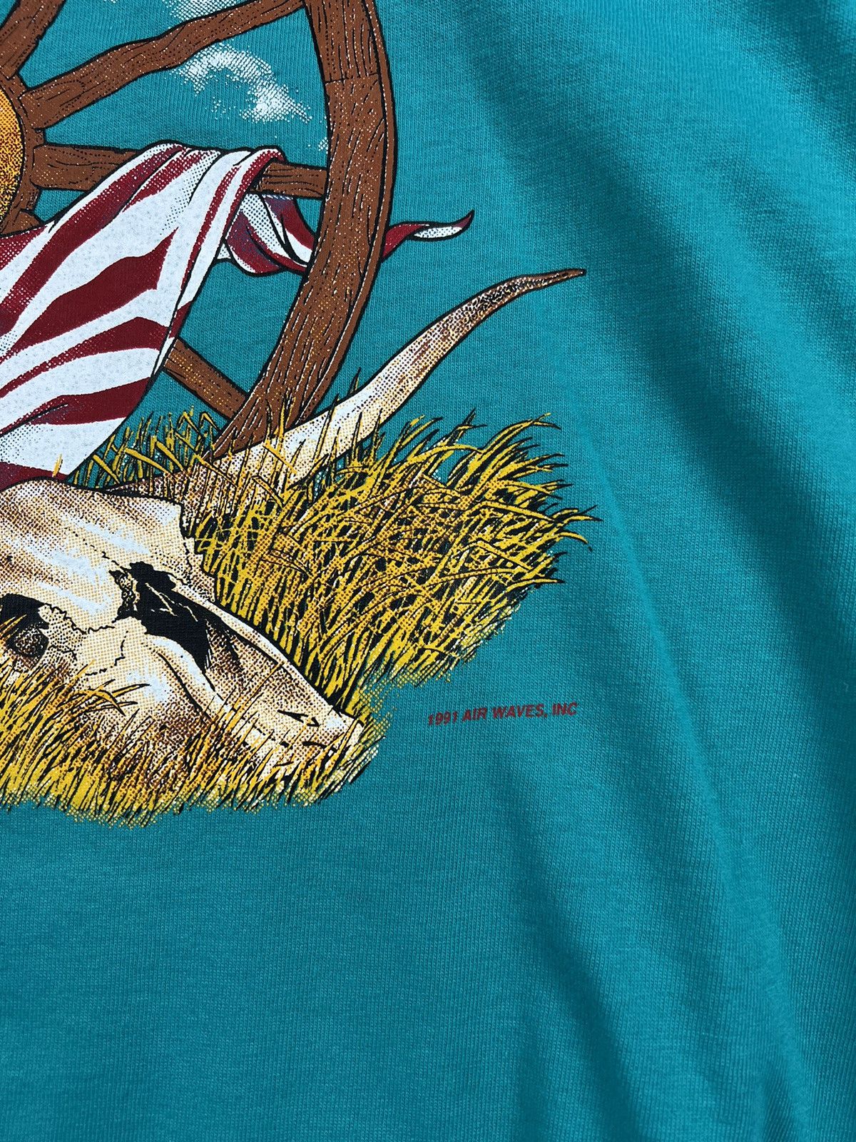 Vintage Vintage USA Flag Skulls 1991 Single Stitch Y2K Tee Shirt Size US L / EU 52-54 / 3 - 3 Thumbnail