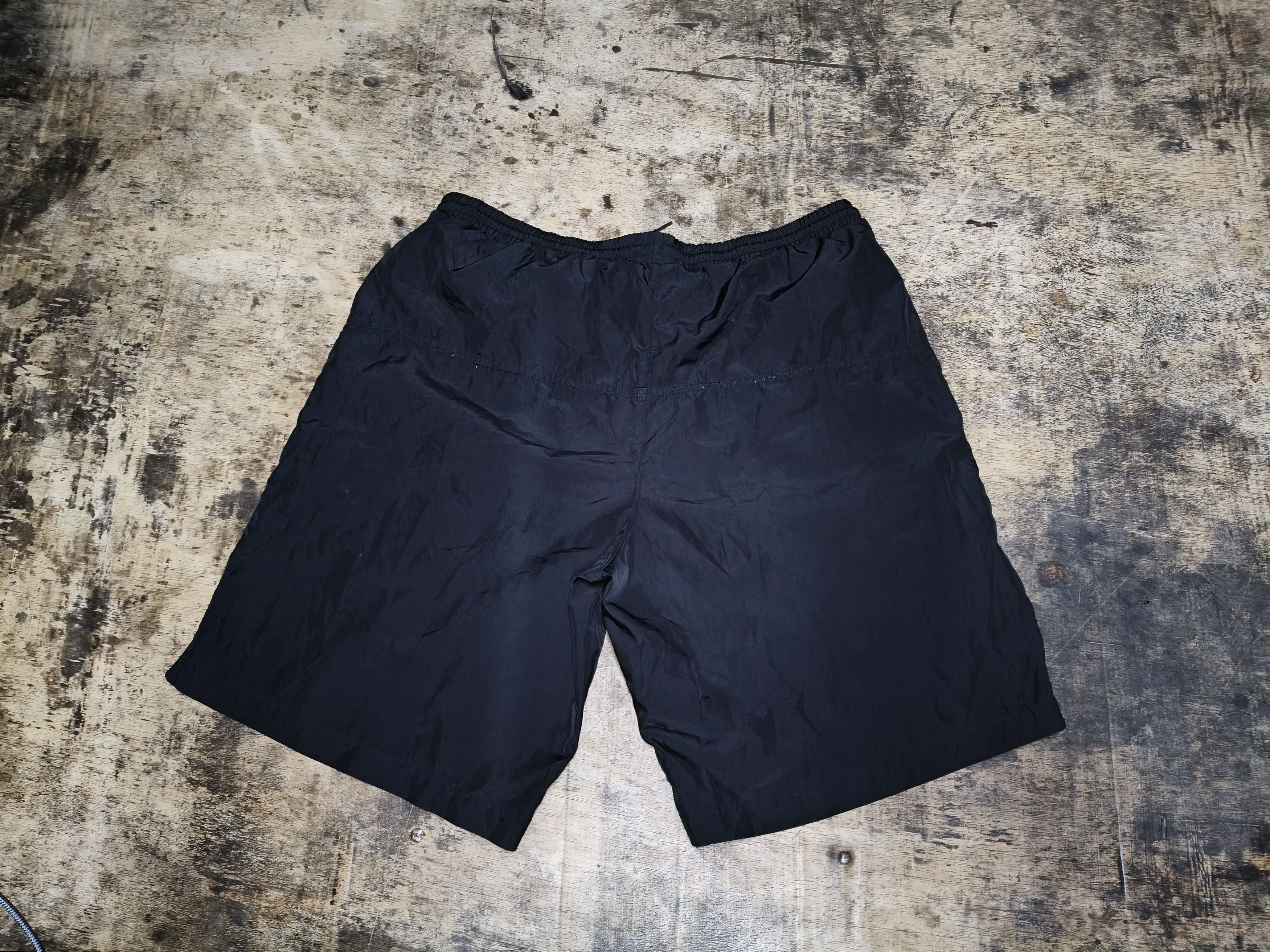Nike Vintage Nike Short Pants Size US 30 / EU 46 - 2 Thumbnail