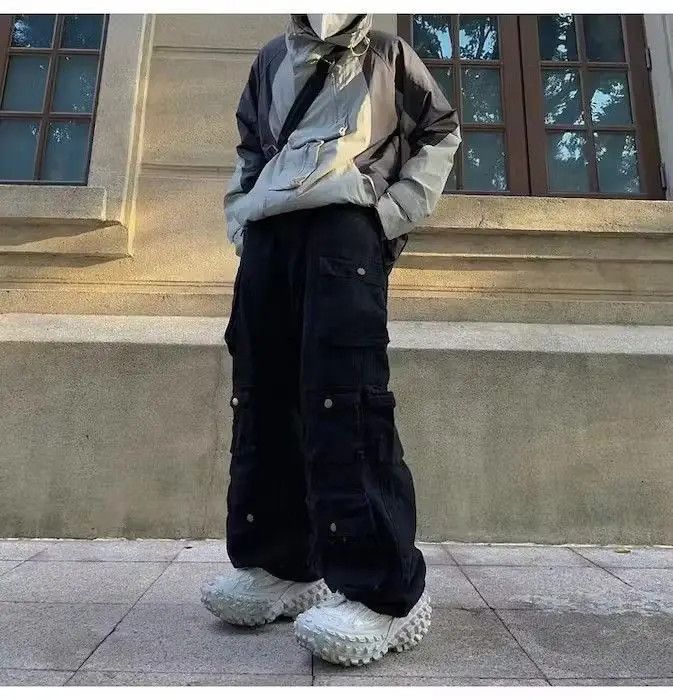 Japanese Brand Black Color Multi-pocket Cargo Pant Size US 34 / EU 50 - 2 Thumbnail