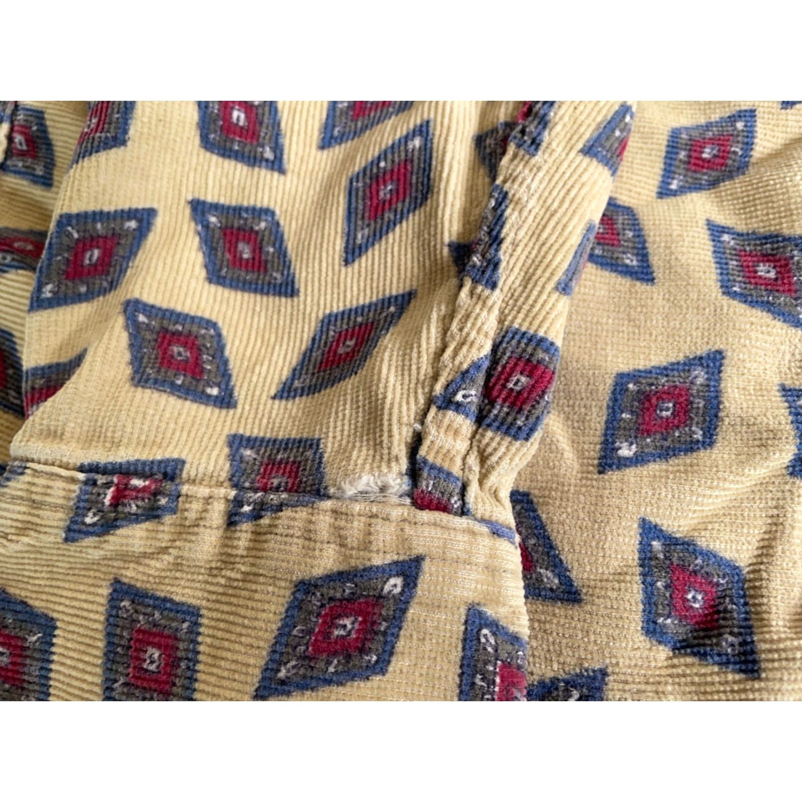 Etro VINTAGE Cambridge Classics Mens Button-Up Shirt Adult Medium Corduroy Geometric Diamond Pattern 90s Preppy Retro Beige Size US M / EU 48-50 / 2 - 5 Thumbnail