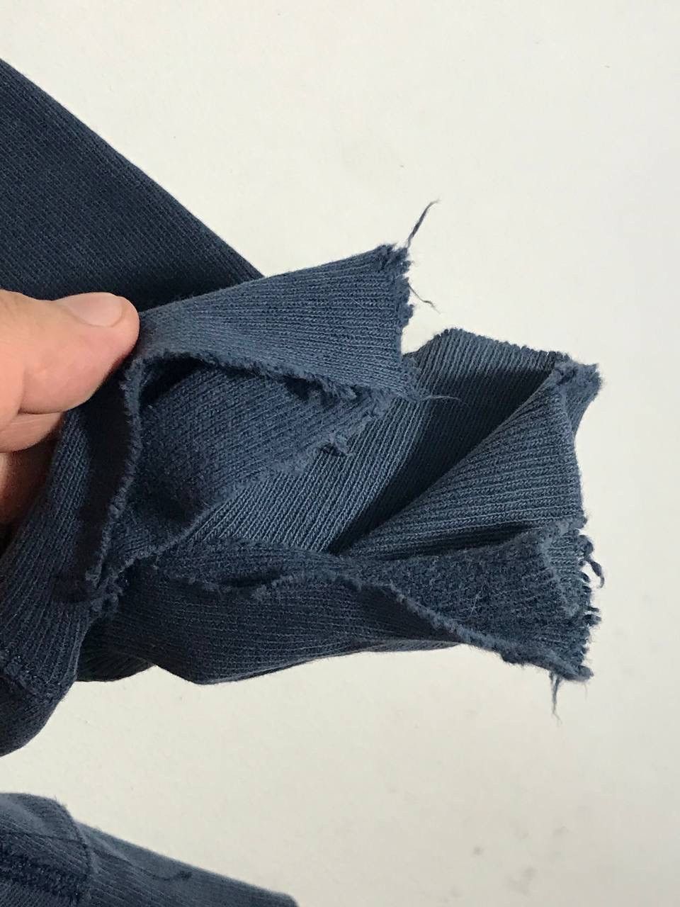 Champion vintage champion reverse weave distressed by aging Size US M / EU 48-50 / 2 - 9 Thumbnail