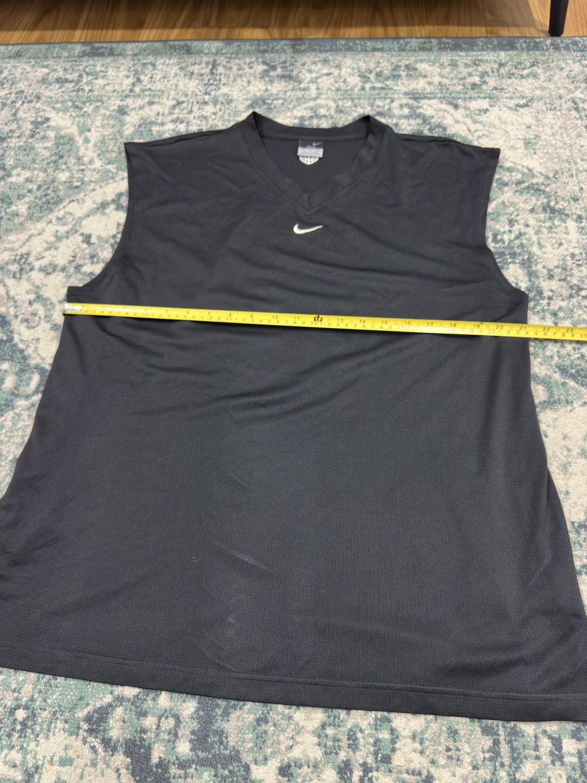 Nike Nike Swoosh Centre V Neck Sleeveless Jersey Size US XL / EU 56 / 4 - 11 Thumbnail