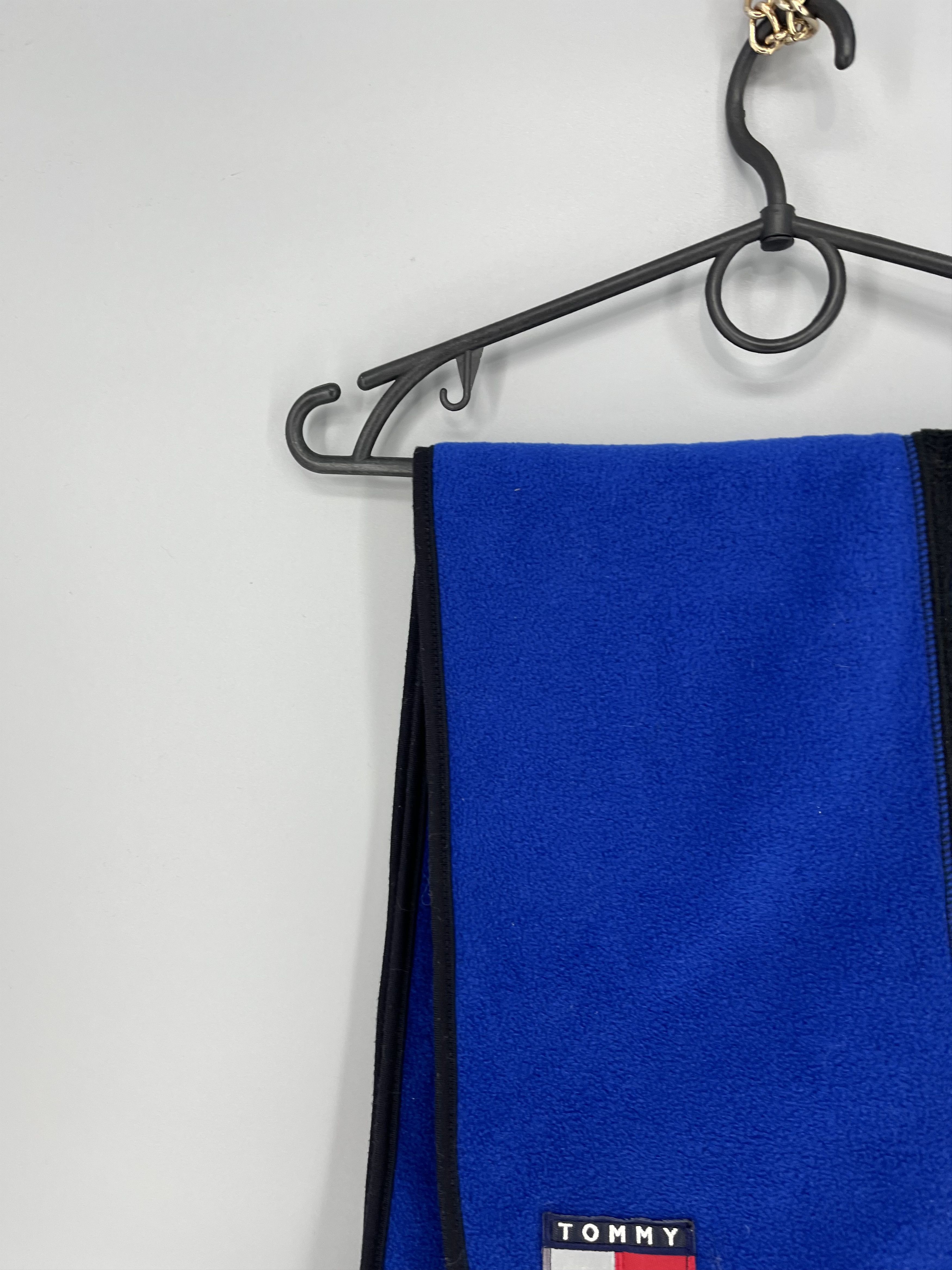 Tommy Hilfiger Vintage 90s Tommy Hilfiger fleece scarf Streetwear Style Size ONE SIZE - 6 Thumbnail