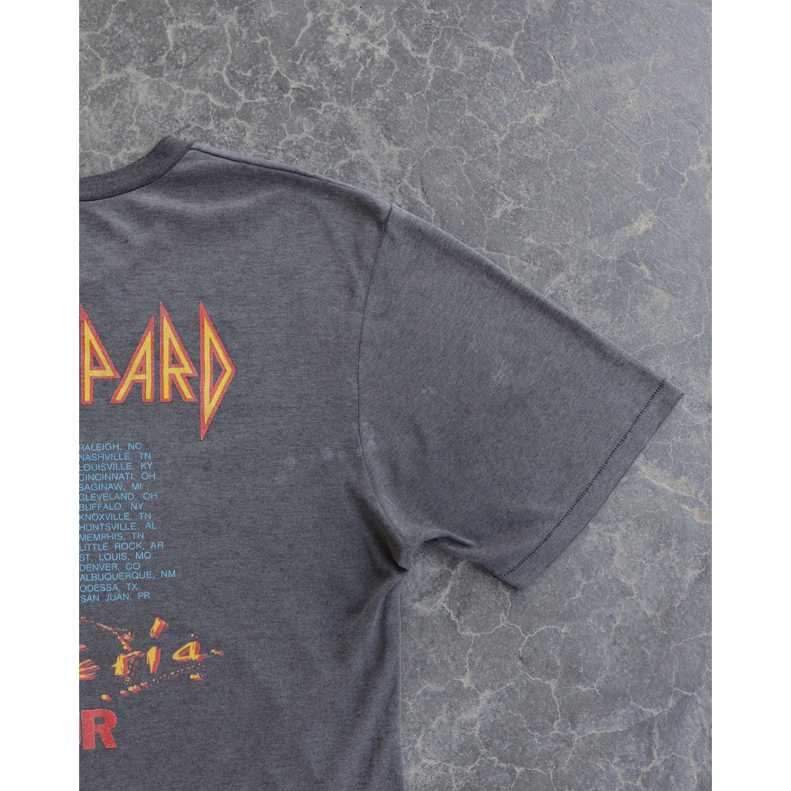 Band Tees Vintage 80s Def Leppard Hysteria Tour Faded Black Tee - L Size US L / EU 52-54 / 3 - 9 Thumbnail