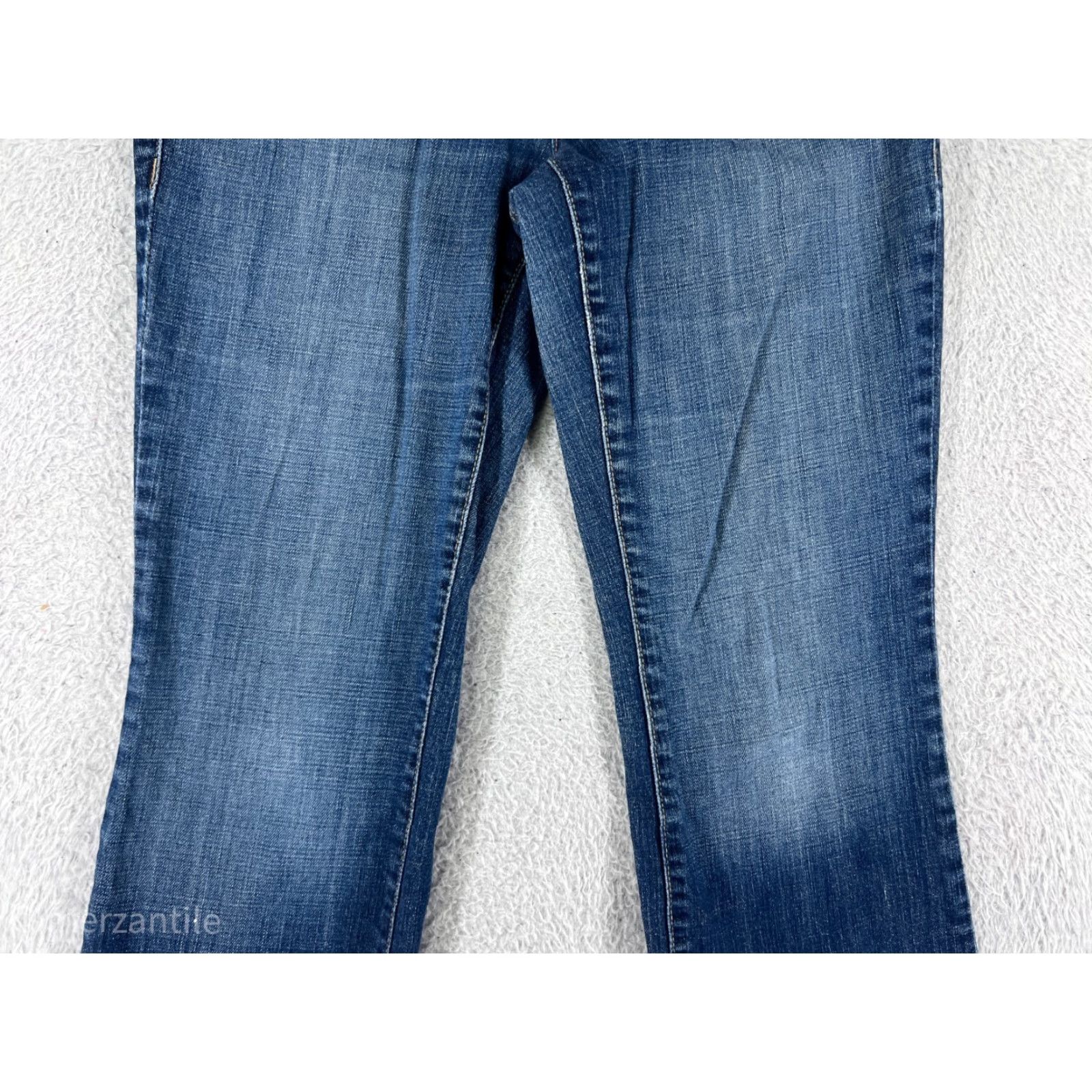 Tommy Hilfiger Tommy Hilfiger Jeans Women 4 Blue Denim Flared Leg Stretch Bootcut Pants Continental 5-Pocket Design Cotton Denim Regular Size 4 Women blue jeans Size 27" / US 4 / IT 40 - 7 Thumbnail