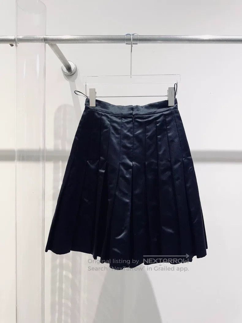 Chanel Chanel 20s Roof Series Black Pleated Skirt Size 42" / US 20 - 3 Thumbnail