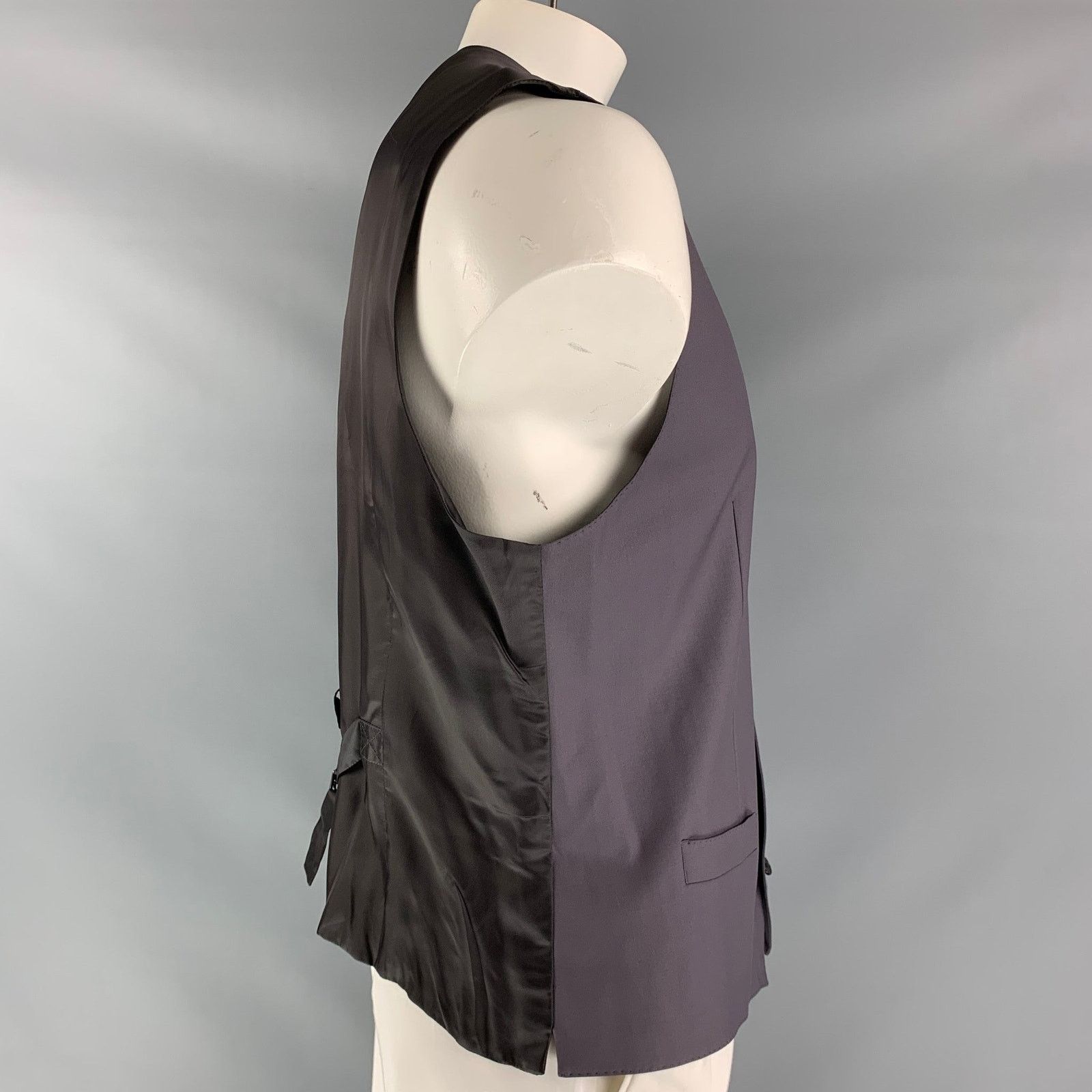 Dolce & Gabbana DOLCE & GABBANA Size 46 Solid Wool Buttoned Mauve Vest Size 46R - 2 Thumbnail