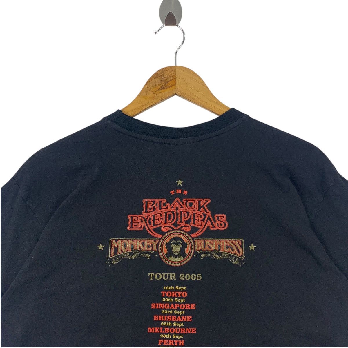 Band Tees × Vintage Vintage Y2k THE BLACK EYE PEAS monkey bisnes 2005 band tees Size US L / EU 52-54 / 3 - 9 Thumbnail