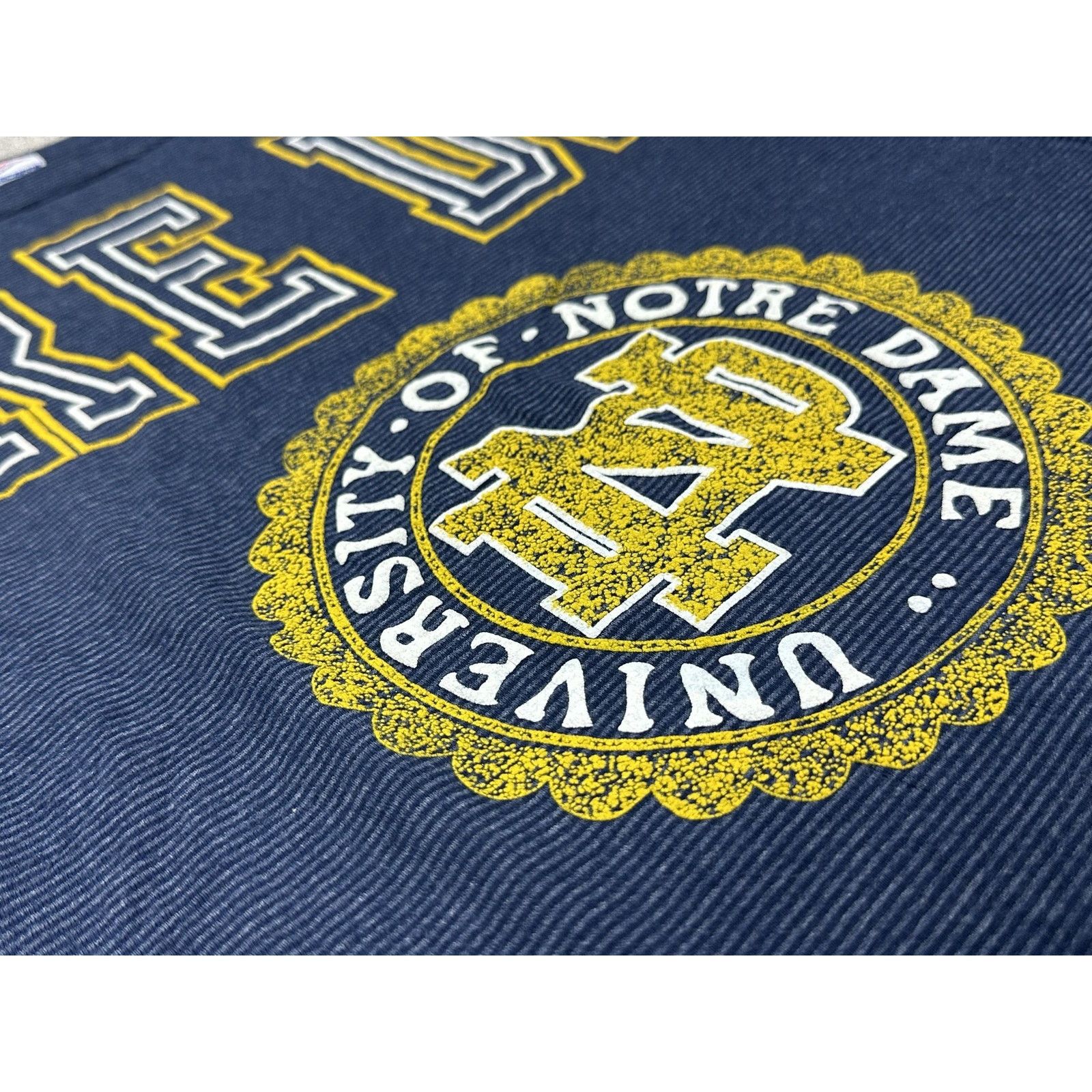 Other Notre Dame Fighting Irish Shirt Sz XL Chest Spell Out Crest Size US XL / EU 56 / 4 - 6 Thumbnail