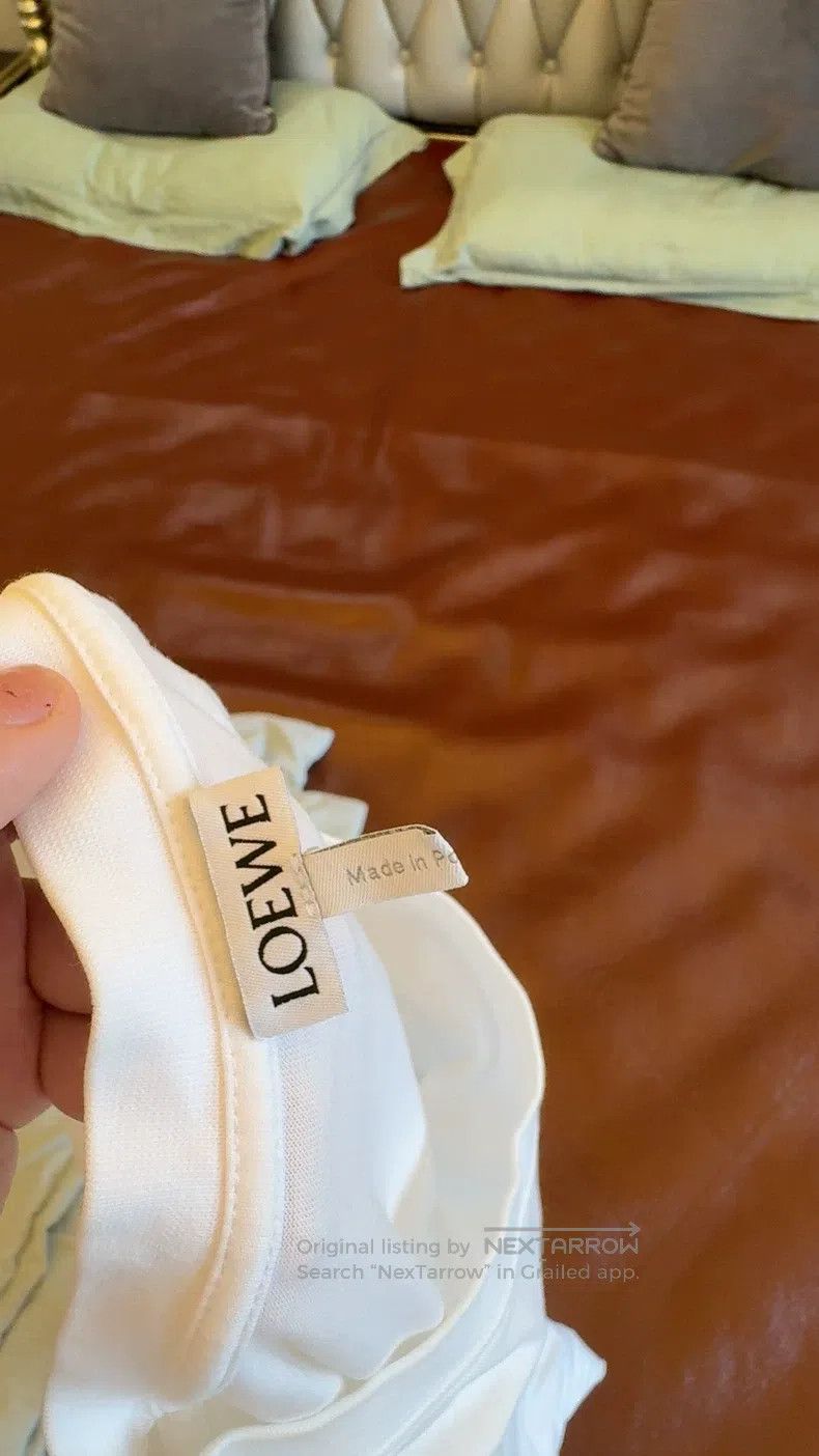 Loewe Loewe White short-sleeve T-shirt with blue embroidered log Size US L / EU 52-54 / 3 - 4 Thumbnail