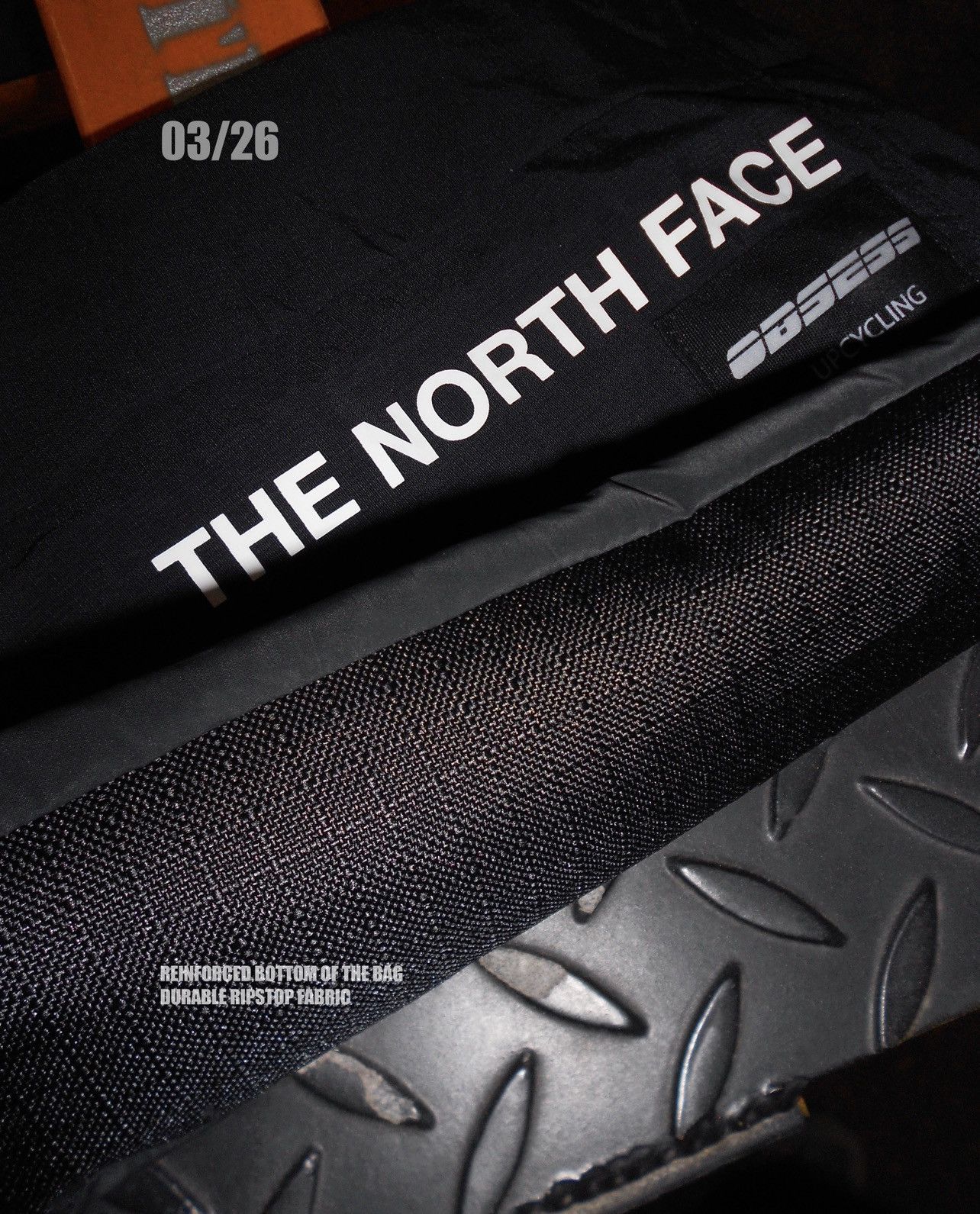 The North Face UPCYCLED TNF BLACK MESSENGER BAG BY OBSESS UPCYCLING ATELIER Size ONE SIZE - 4 Thumbnail