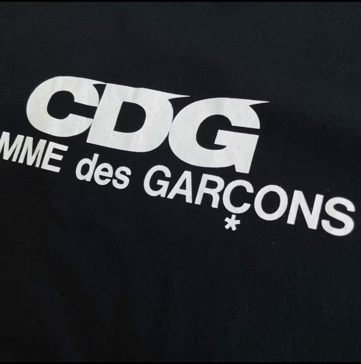 CDG by Comme des Garcons × Comme des Garcons × Japanese Brand Comme Des Garcons CDG CDG CDG Logo T-Shirt Size US XL / EU 56 / 4 - 6 Thumbnail