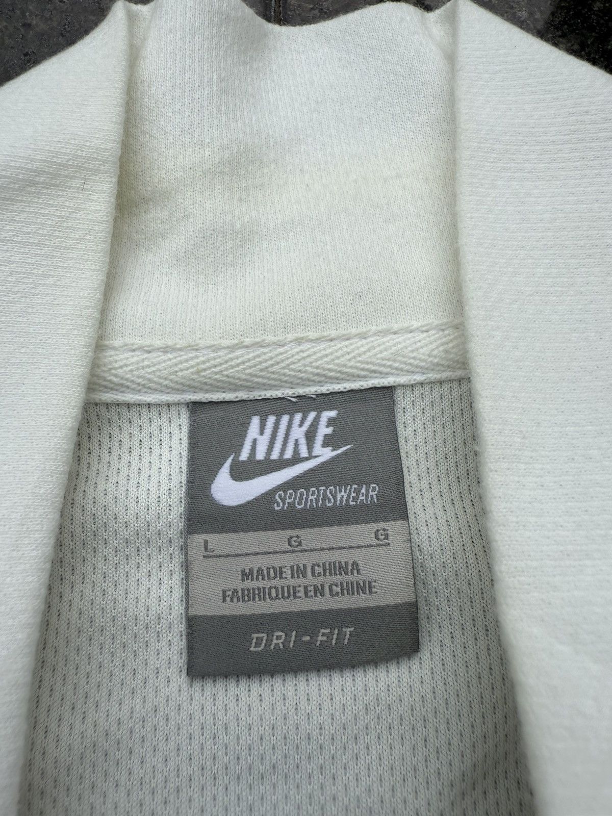 Nike 90’s NIKE RARE SWOOSH LOGO Y2K RETRO VINTAGE ZIP HOODIE Size US M / EU 48-50 / 2 - 9 Thumbnail