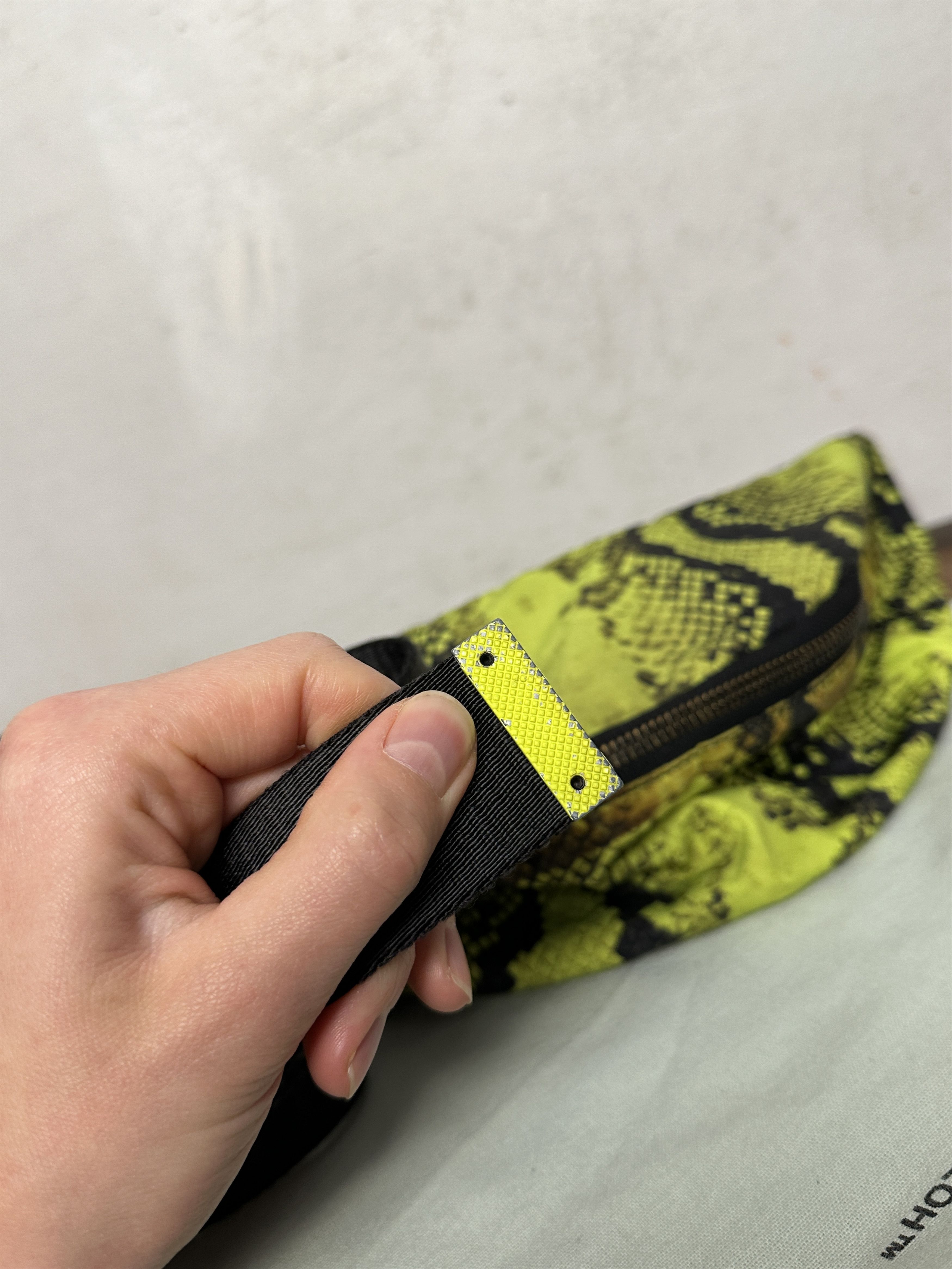 Off-White Off-white Neon Yellow Python-print Belt Bag In Fluo Yellow Size ONE SIZE - 11 Thumbnail