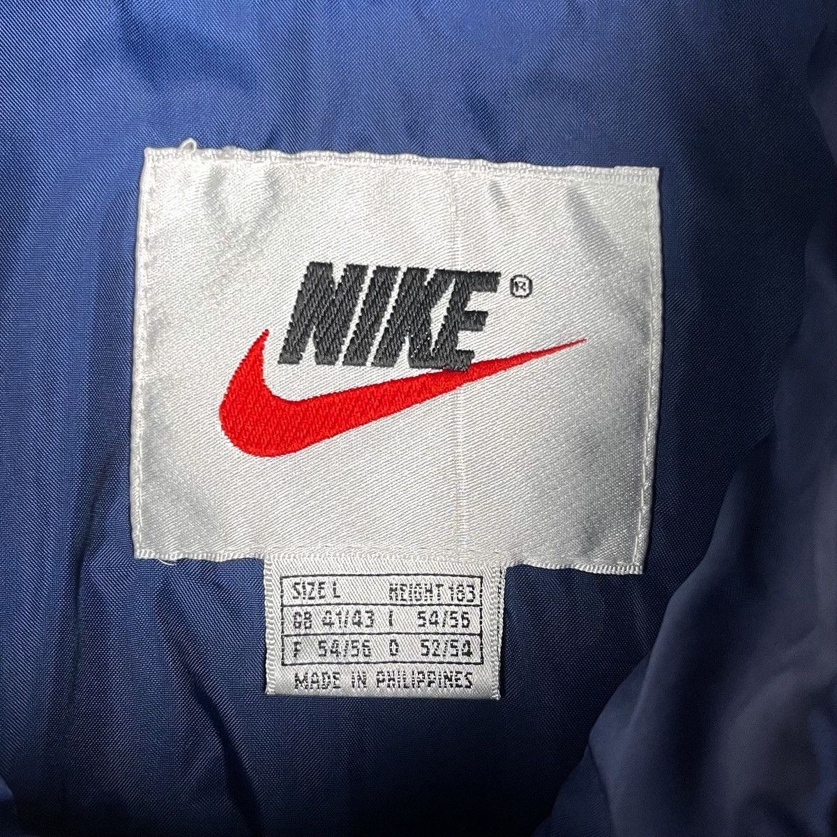 Nike Vintage 90’s Nike Big Swoosh Windbreaker Jacket Size US L / EU 52-54 / 3 - 7 Thumbnail