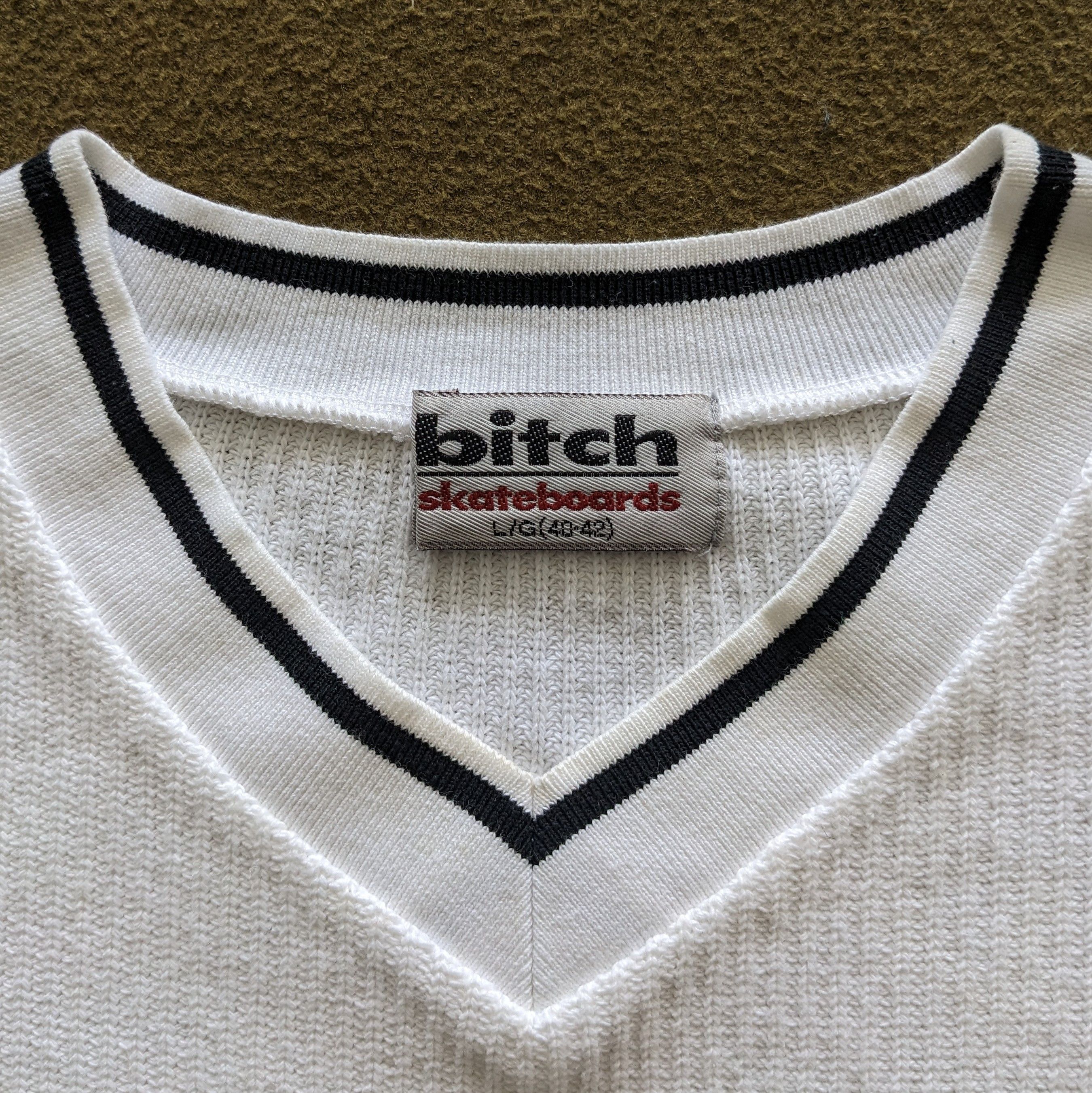 Vintage Vintage BITCH SKATEBOARD Style Sweatshirt Size US L / EU 52-54 / 3 - 6 Thumbnail