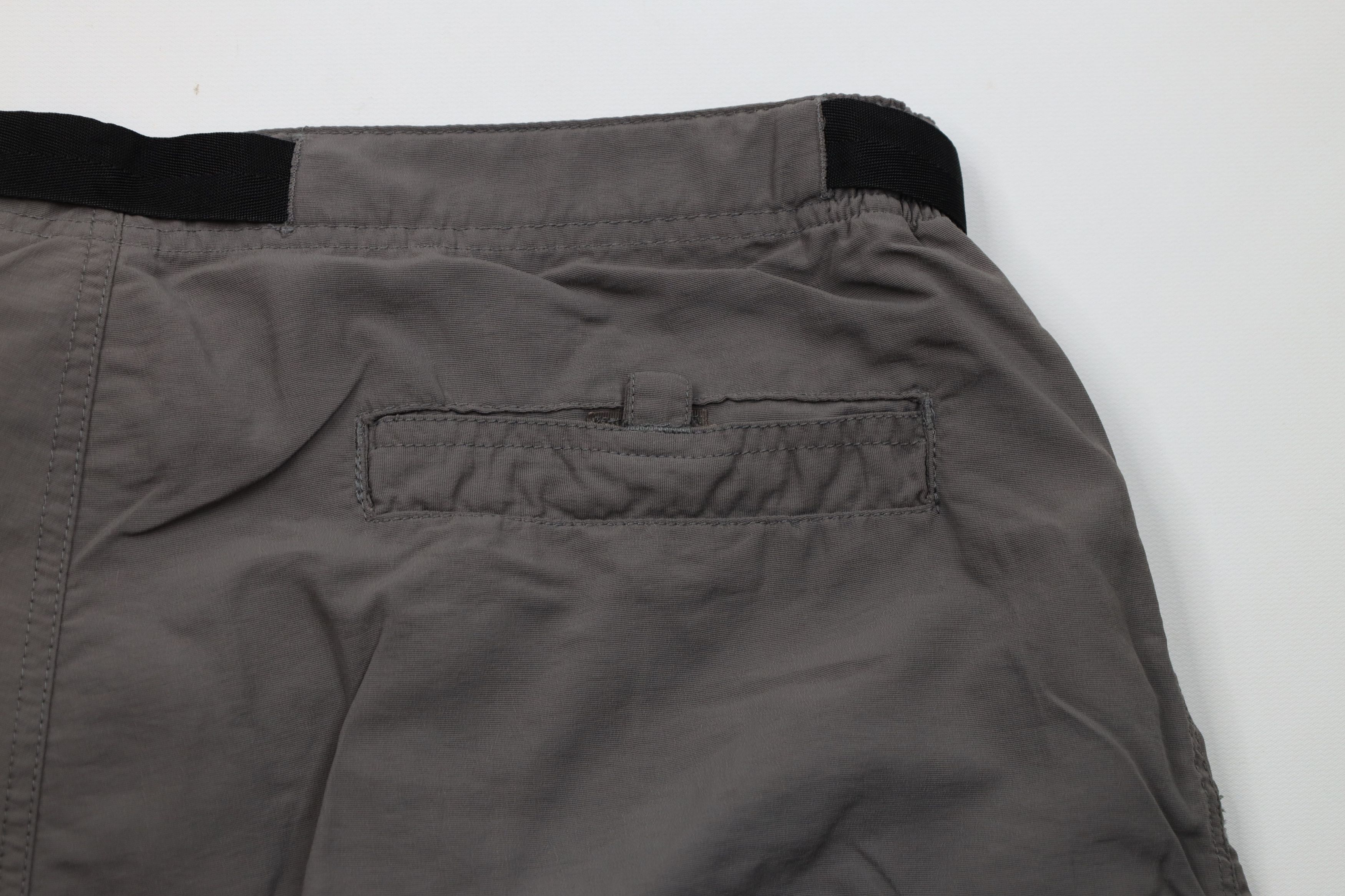 Vintage Vintage 90s Streetwear Above Knee Trekking Cargo Shorts Size US 34 / EU 50 - 11 Thumbnail