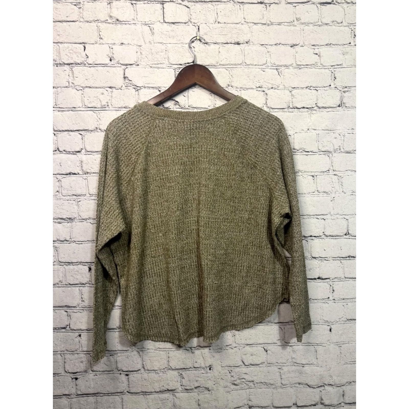 Vintage Wild Fable Sweater Knit Medium Beige Long Sleeve Crew Neck Relaxed Fit Women M Regular Knit Pullover, 100% Cotton, Solid, China, Vintage No Size M / US 6-8 / IT 42-44 - 2 Thumbnail