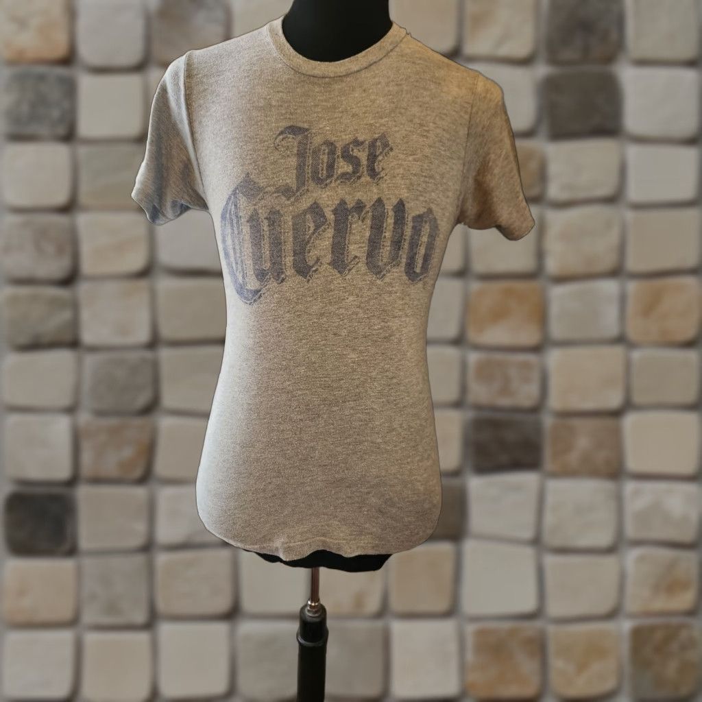 Tultex VINTAGE JOSE CUERVO Logo Gray Short Sleeve T-Shirt Men S Small Crew Neck Tultex Cotton Graphic Tee Retro Logo Shirt Size US S / EU 44-46 / 1 - 1 Preview