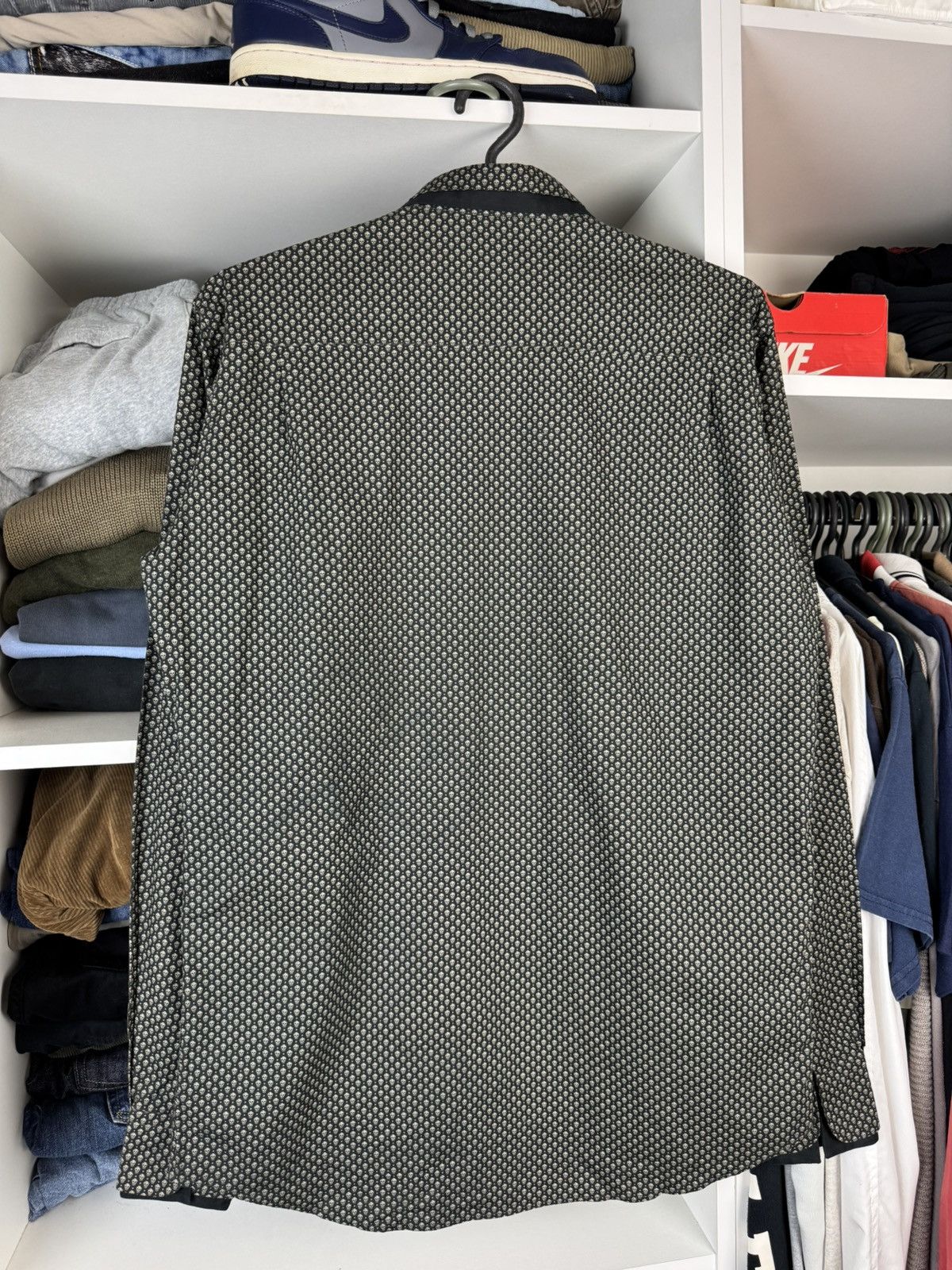 Alexander McQueen Alexander McQueen All-over Skull Monogram Shirt Size 46 IT Size US S / EU 44-46 / 1 - 19 Thumbnail