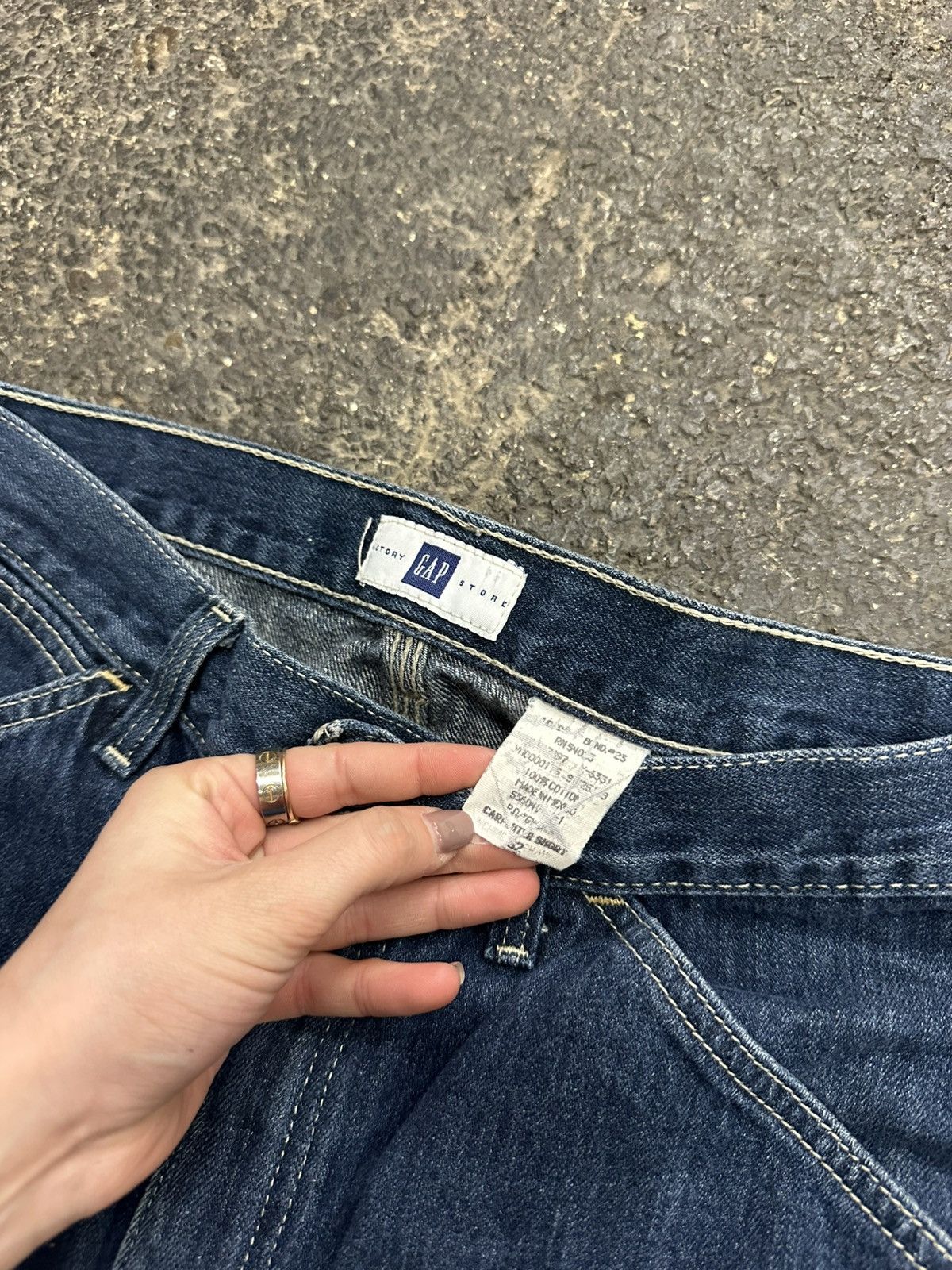Gap × Vintage Y2K gap cargo shorts Size US 32 / EU 48 - 5 Thumbnail