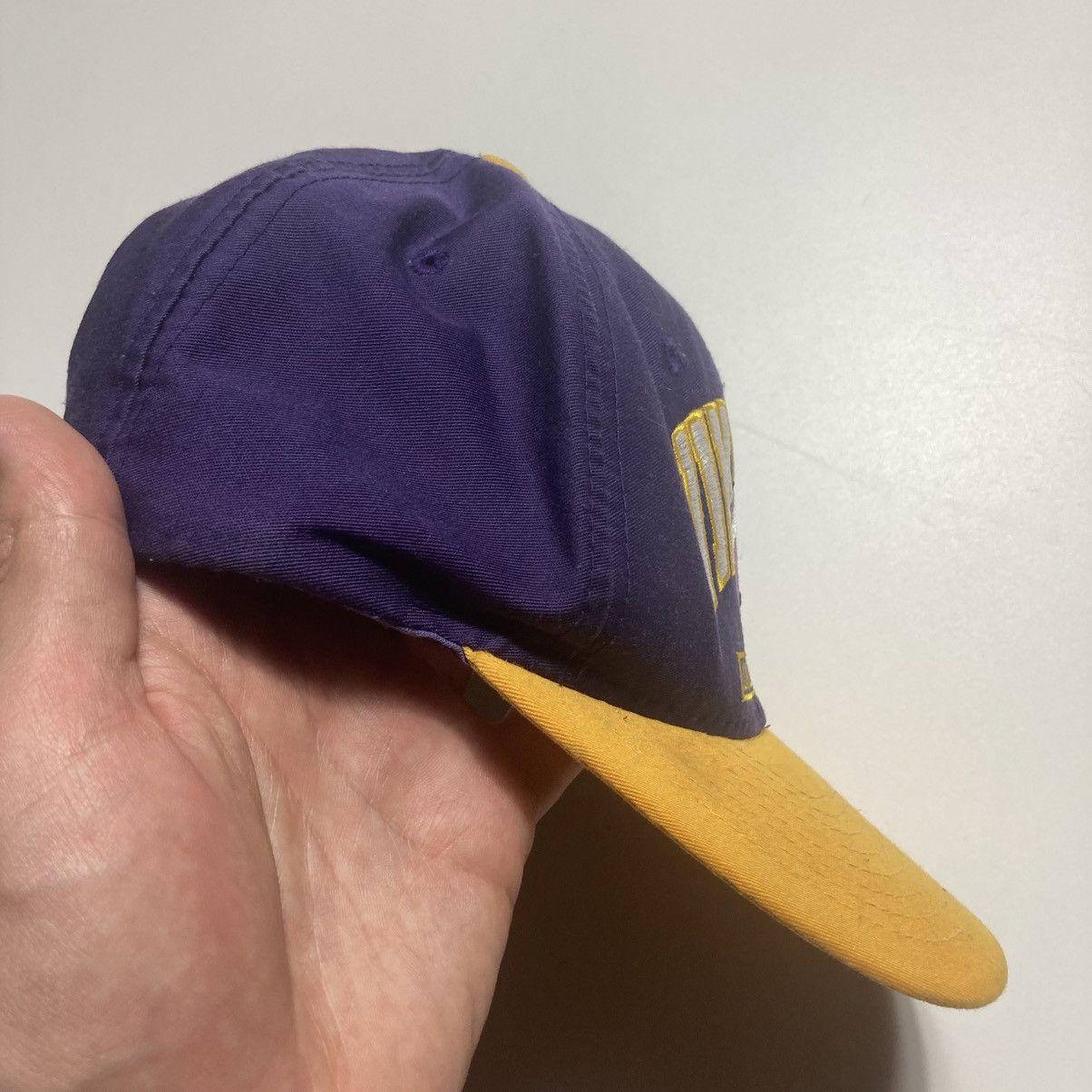 NFL × Vintage vintage minnesota vikings nfl snapback hat Size ONE SIZE - 4 Thumbnail