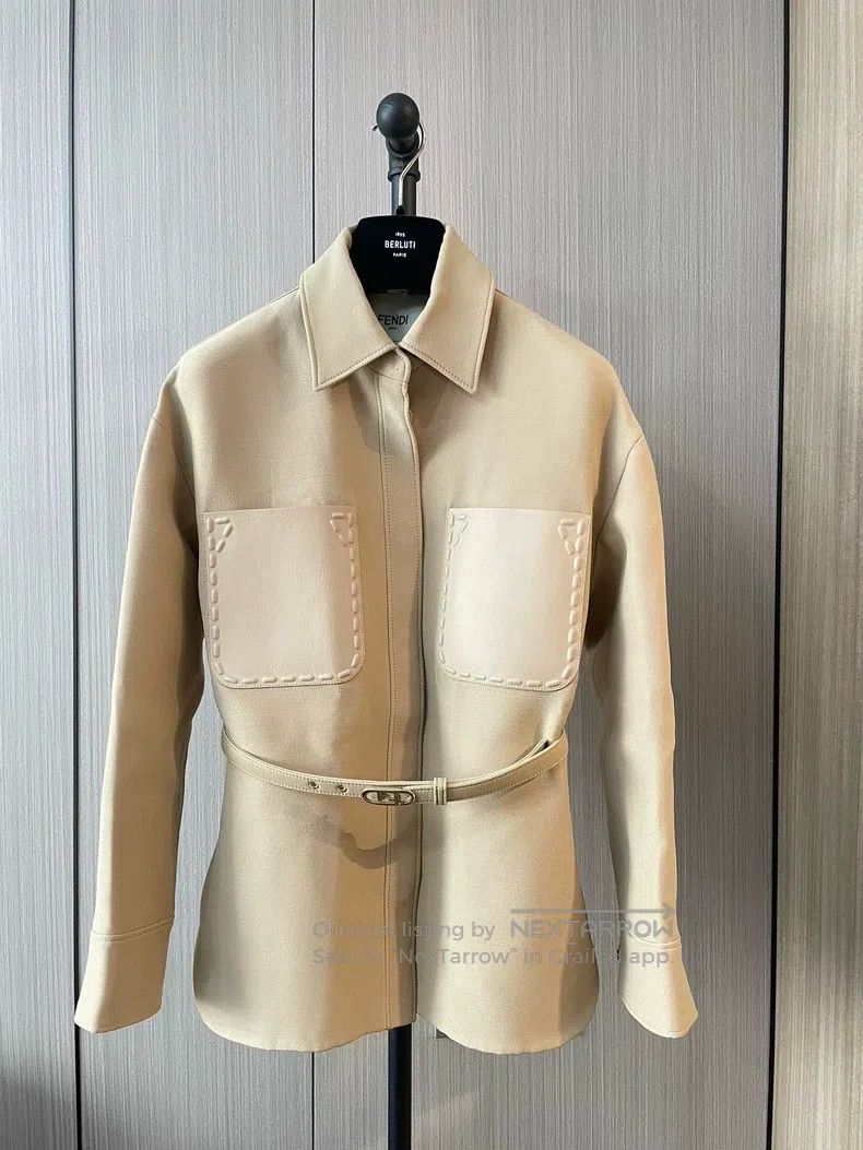 Fendi Fendi The lady's beige coat Size XS / US 0-2 / IT 36-38 - 1 Thumbnail