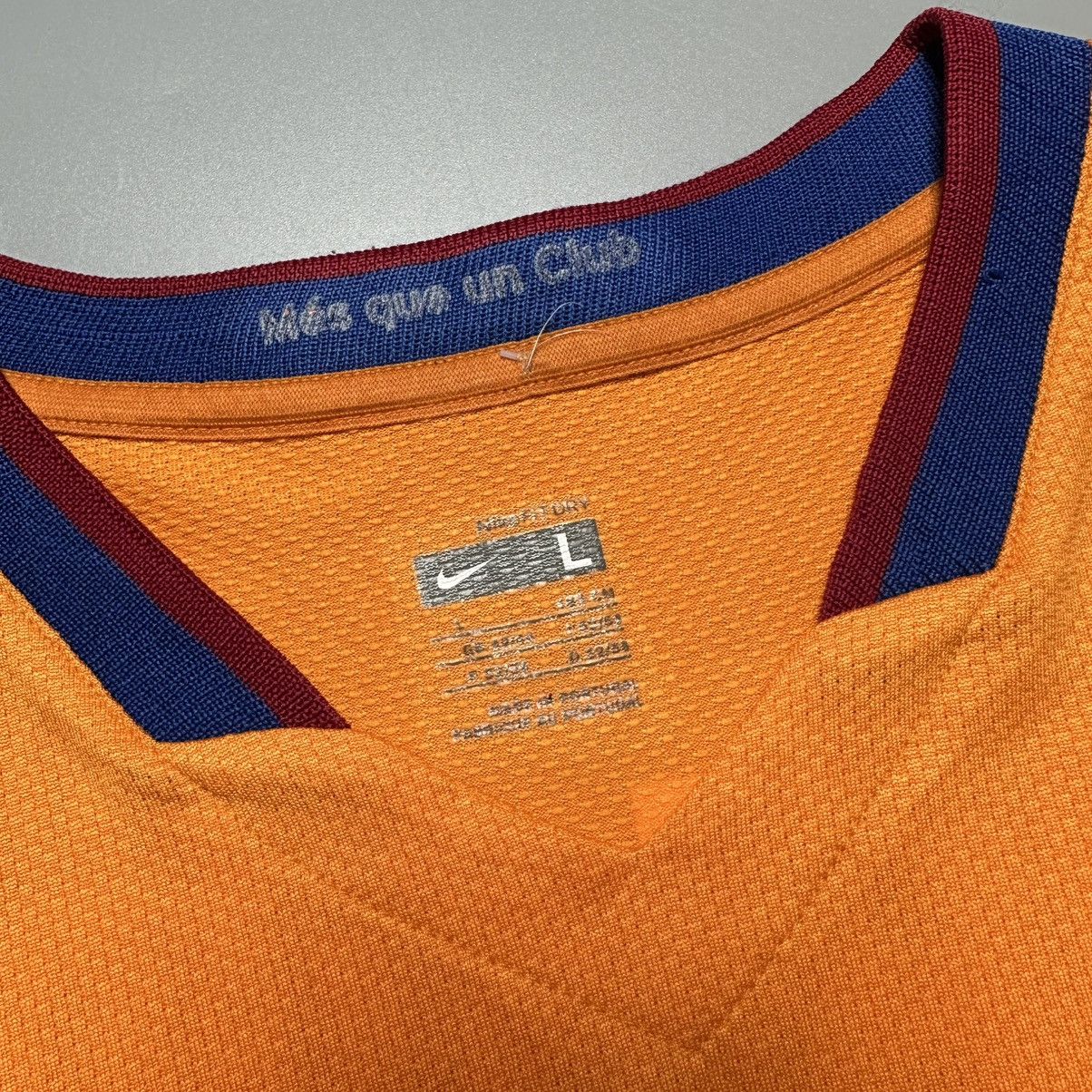 Nike BARCELONA NIKE 2007/2008 FOOTBALL AWAY JERSEY #10 RONALDINHO Size US L / EU 52-54 / 3 - 8 Thumbnail
