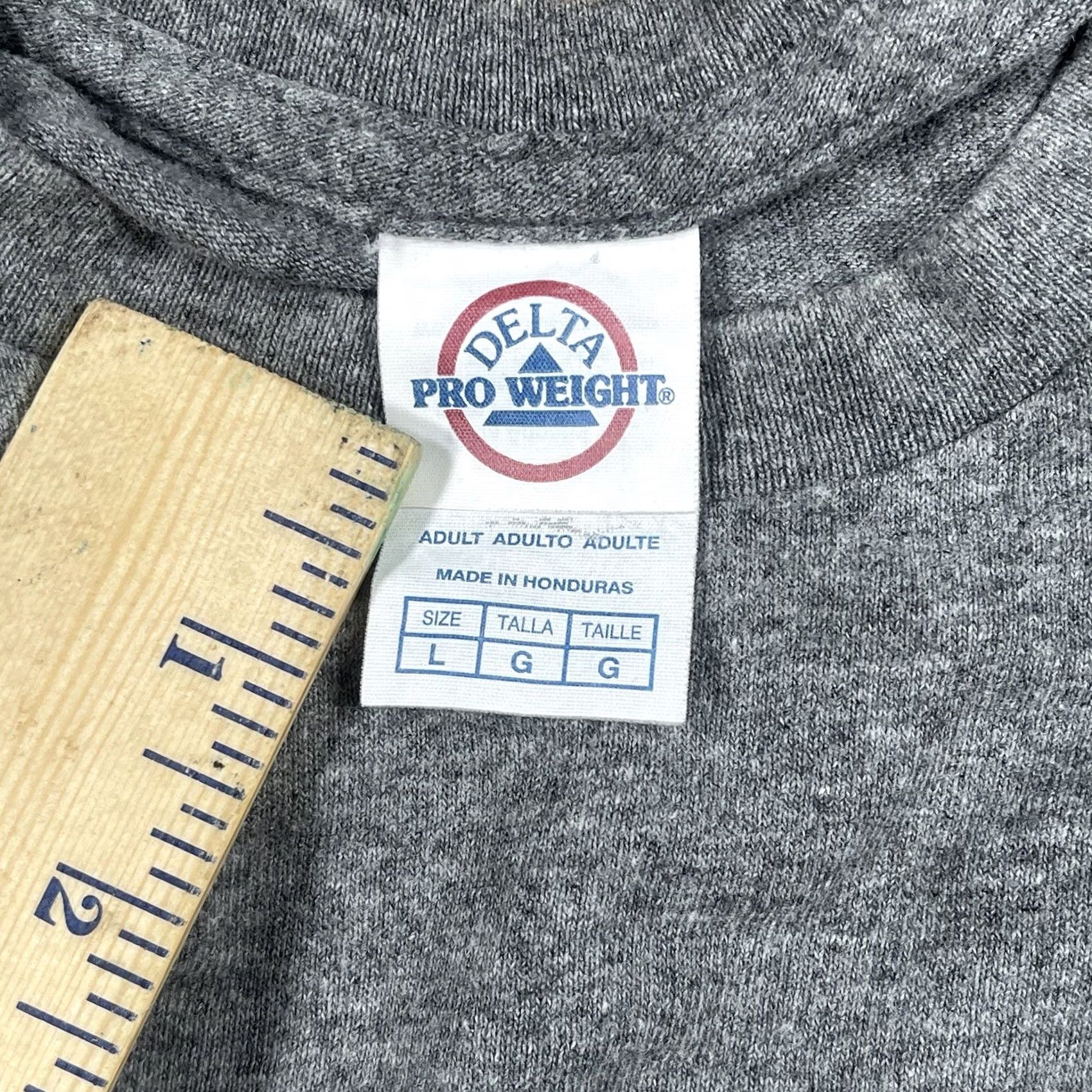 Delta Delta T-Shirt Adults L Gray Pro Weight Vandelay Industries Poly-Cotton Shirt Unisex Adults L Gray Classic Short Sleeve Crew Neck Logo Accent 90s? Size US L / EU 52-54 / 3 - 7 Thumbnail