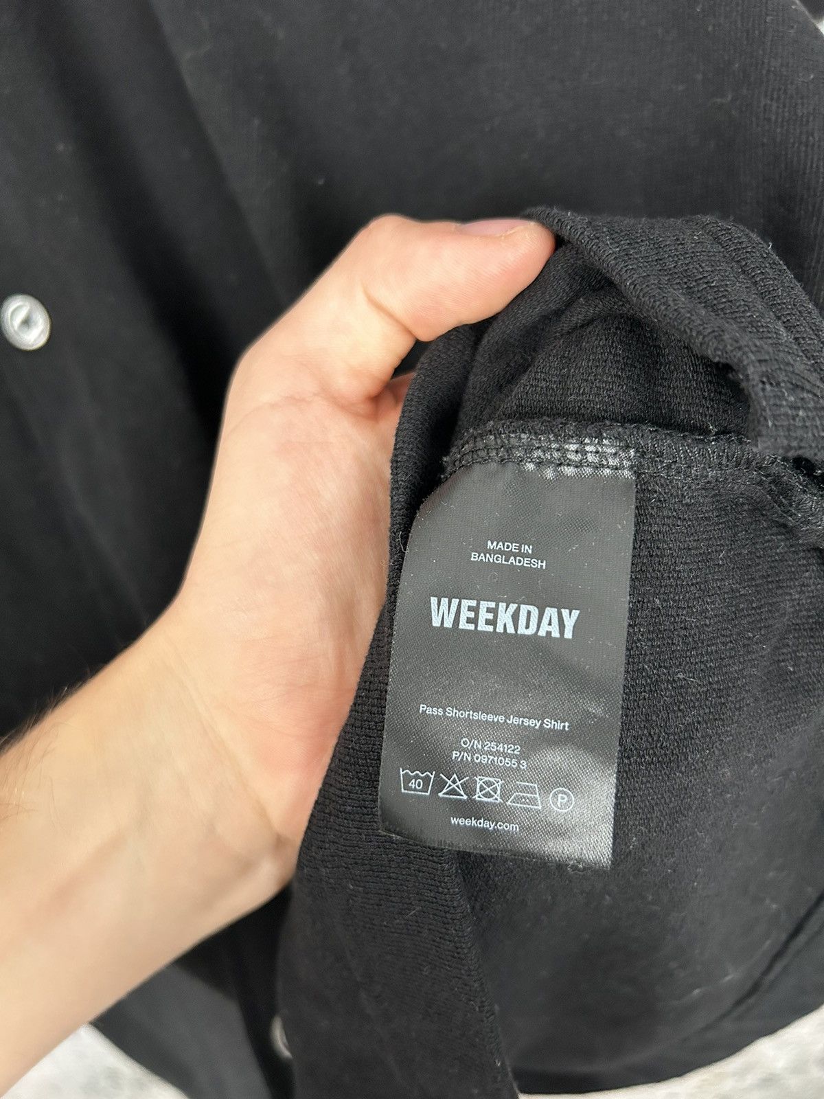 Weekday Weekday Black Short Sleeve Shirt Button Ups Size US L / EU 52-54 / 3 - 4 Thumbnail