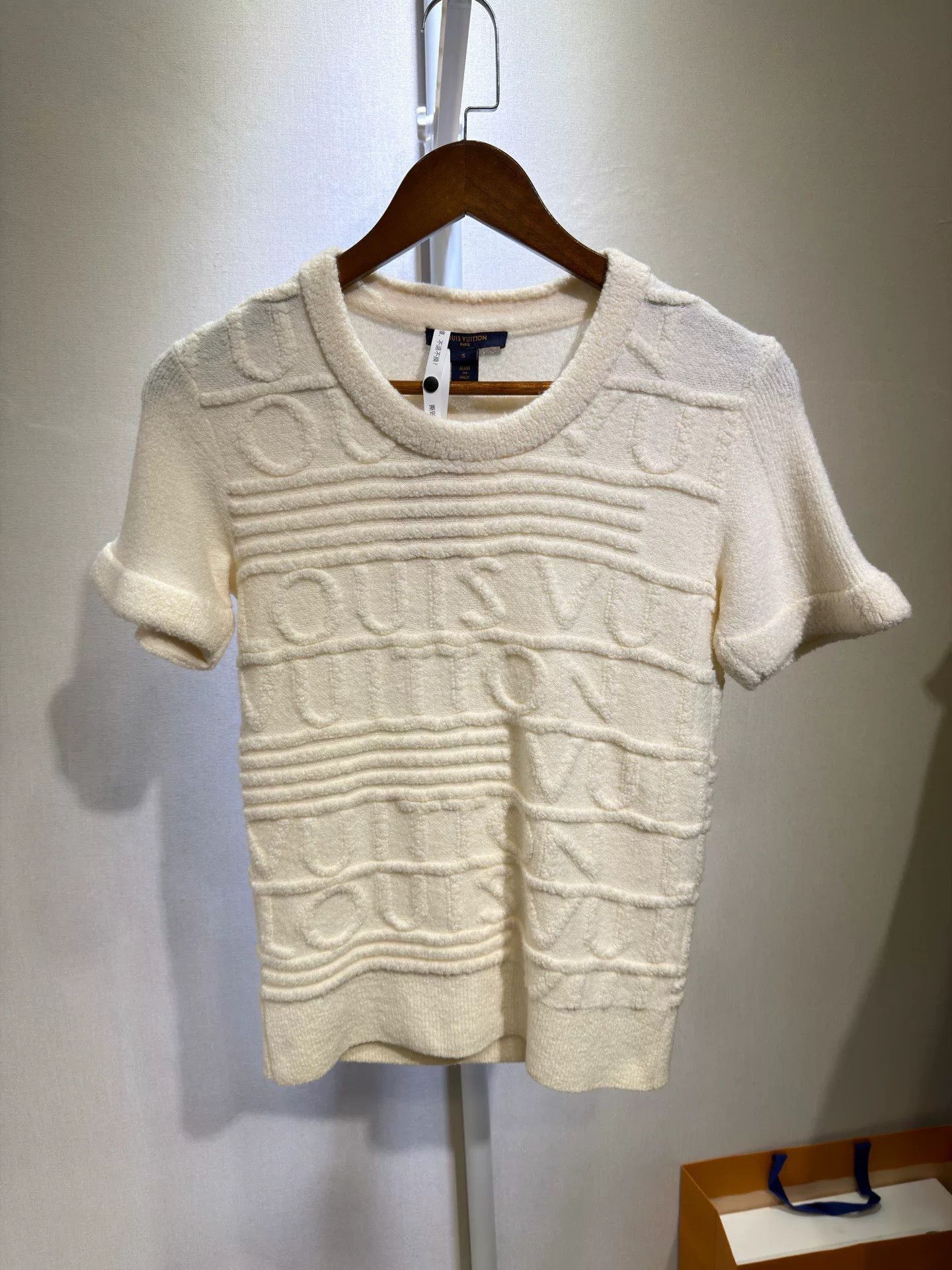 Louis Vuitton Louis Vuitton Beige Towel T-Shirt Size S Size S / US 4 / IT 40 - 1 Thumbnail