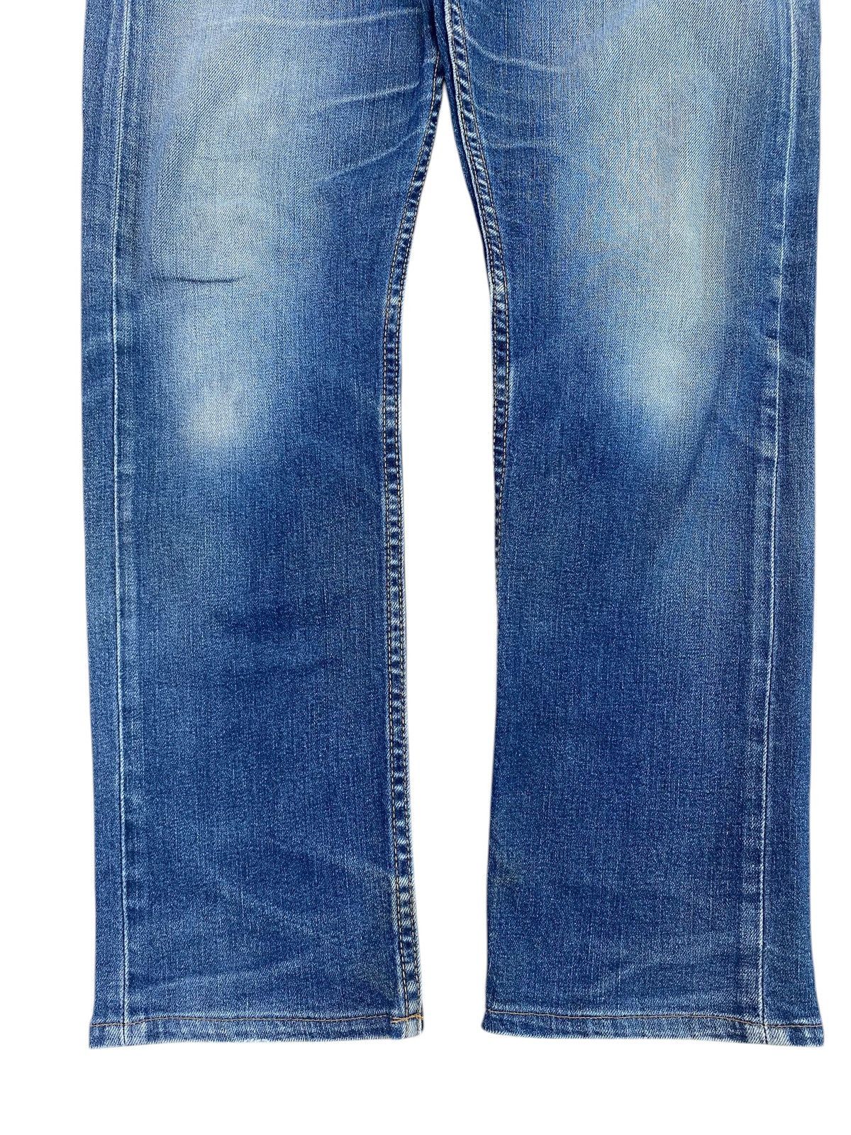 Levi's Vintage Levi’s 513 Faded Wash Style Loose Jeans Size US 31 - 9 Thumbnail