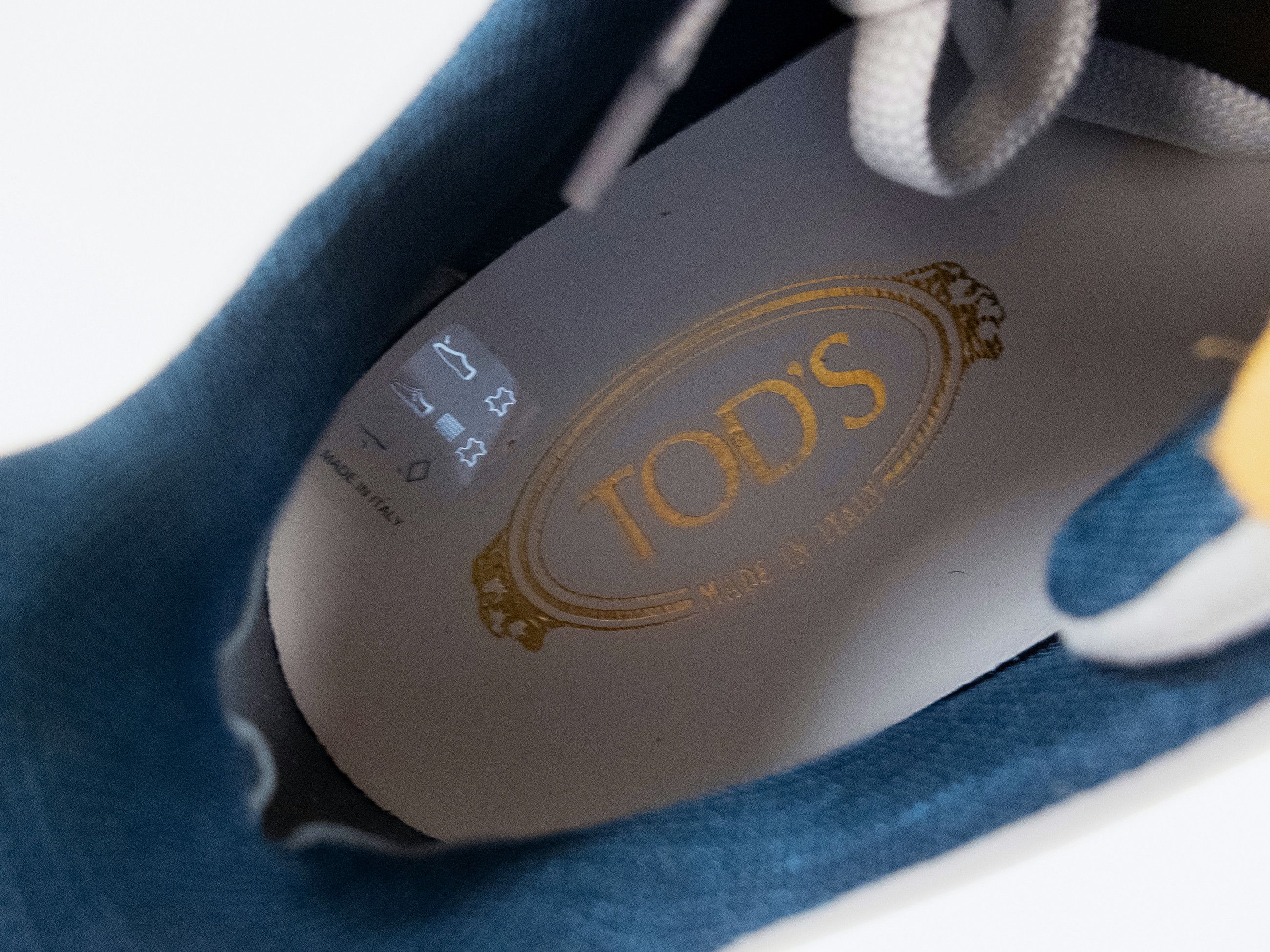 Tod's TOD'S Tabs paneled navy blue white suede low top sneakers 8 Size US 8 / EU 41 - 6 Thumbnail