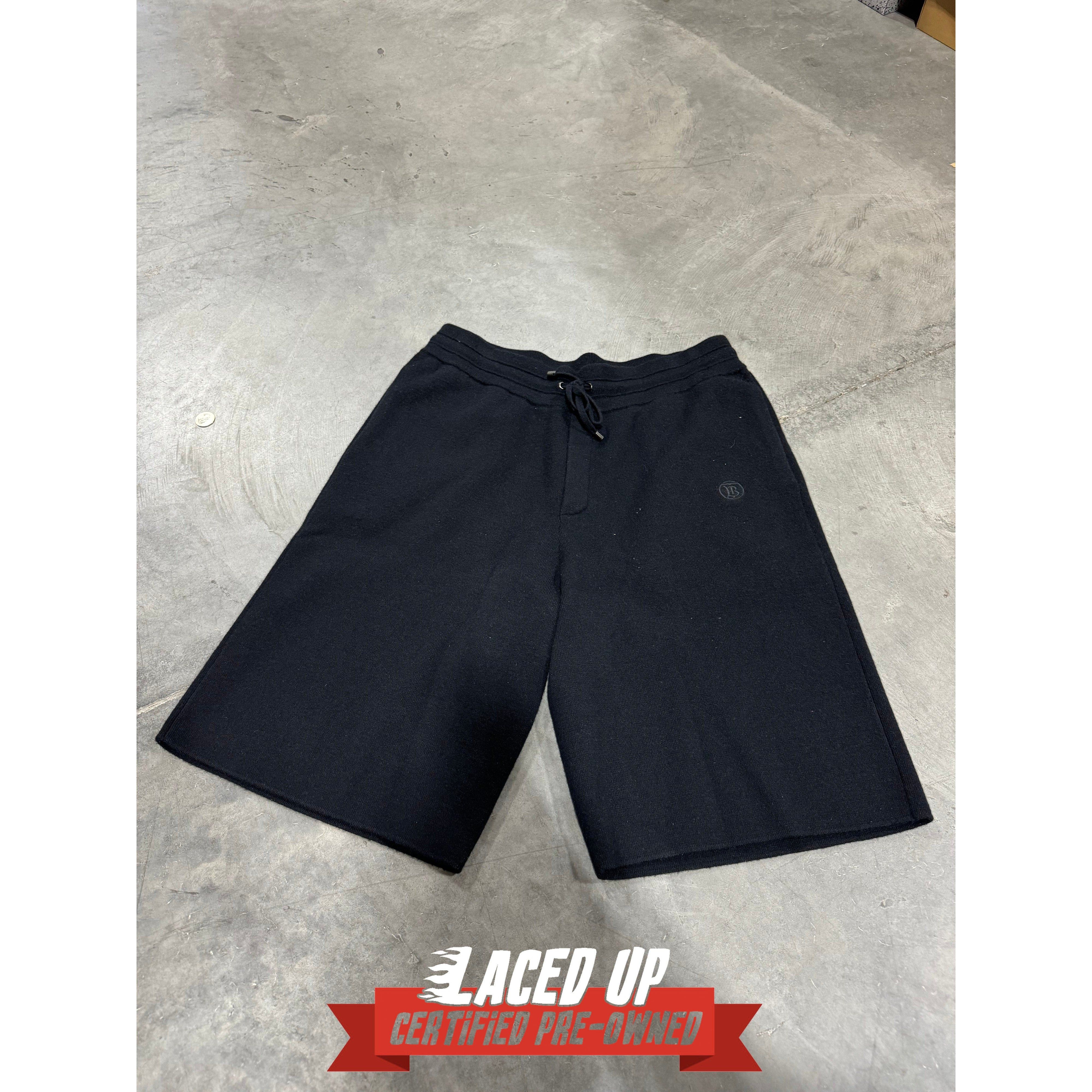 Burberry PRE OWNED Long Shorts (Black) Size US 36 / EU 52 - 1 Preview