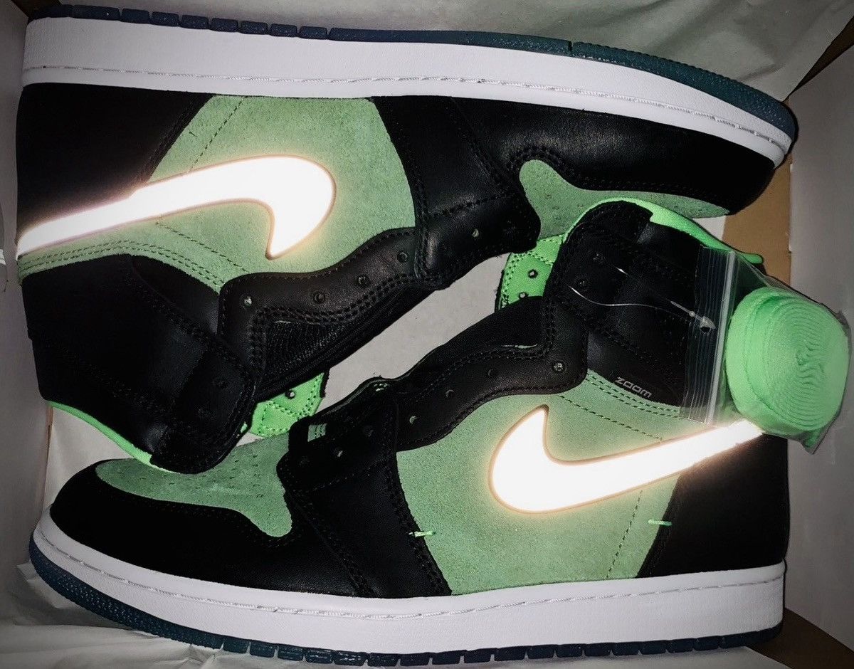 Jordan Brand Nike Air Jordan 1 hi “Zen Green” DS NEW! xtra laces! size 10 Size US 10 / EU 43 - 3 Thumbnail