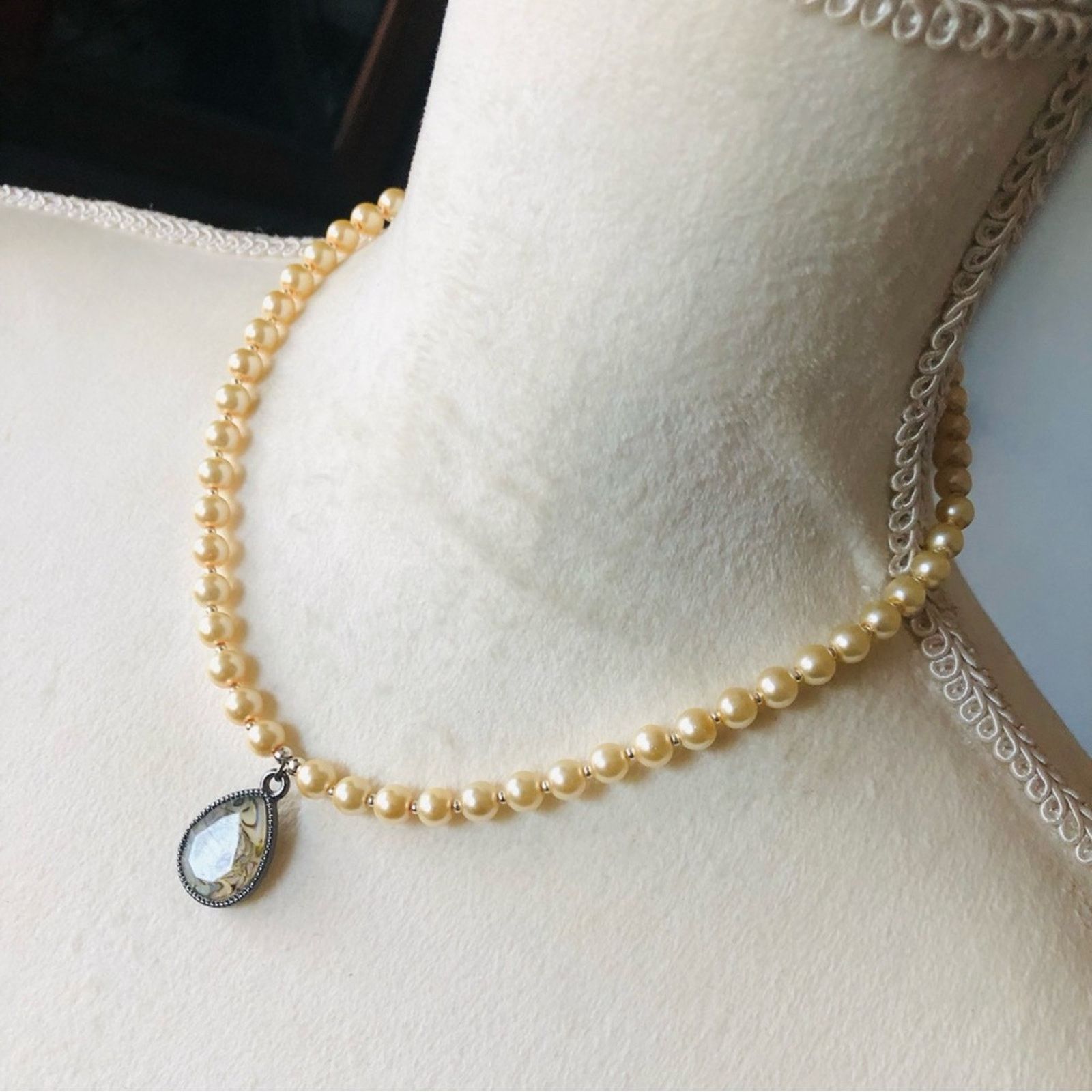 Handmade Handcrafted repurpose marble teardrop Pearl necklace Size ONE SIZE - 4 Thumbnail
