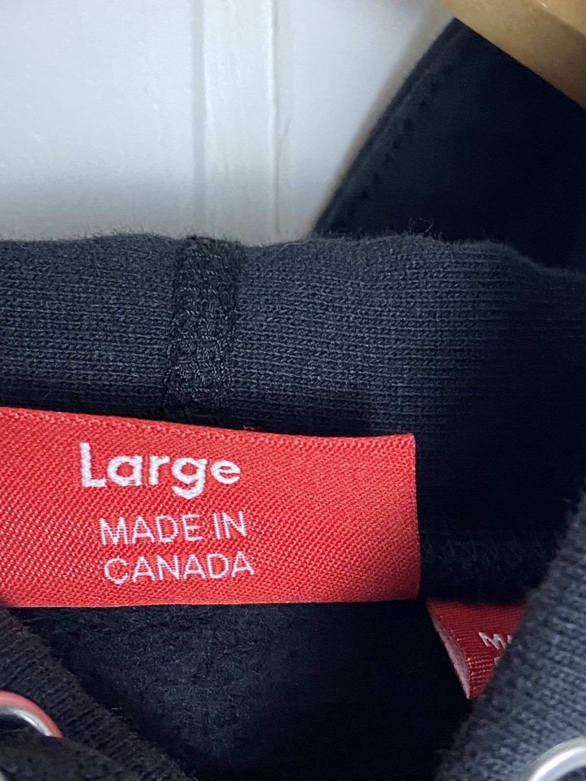 Kaws × Supreme New Supreme KAWS Chalk Logo Hooded Black Rare Size L Size US L / EU 52-54 / 3 - 6 Thumbnail