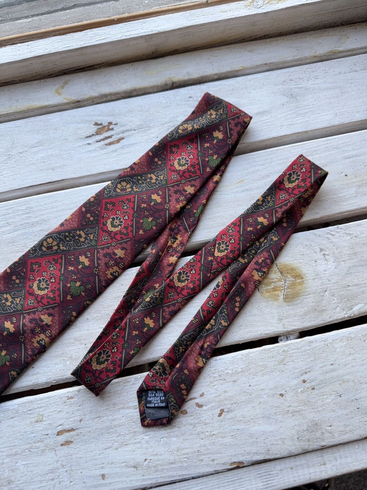 Designer × Yves Saint Laurent Vintage YSL Ornate Silk Tie – Red Floral Geometric Pattern Size ONE SIZE - 3 Thumbnail
