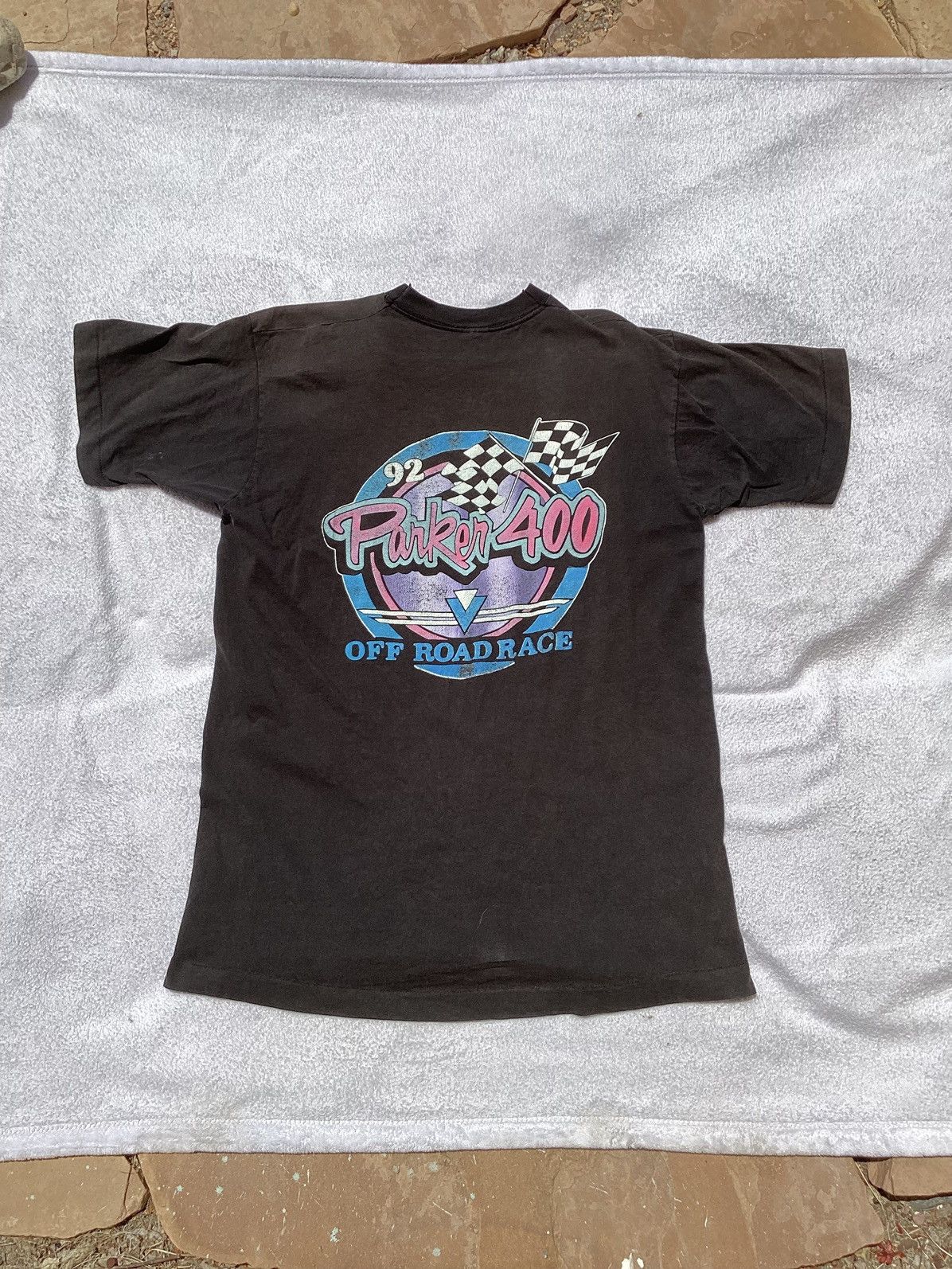 Fruit Of The Loom Vintage 92 Parker 400 off-road race USA made distressed Tee Size US L / EU 52-54 / 3 - 1 Thumbnail